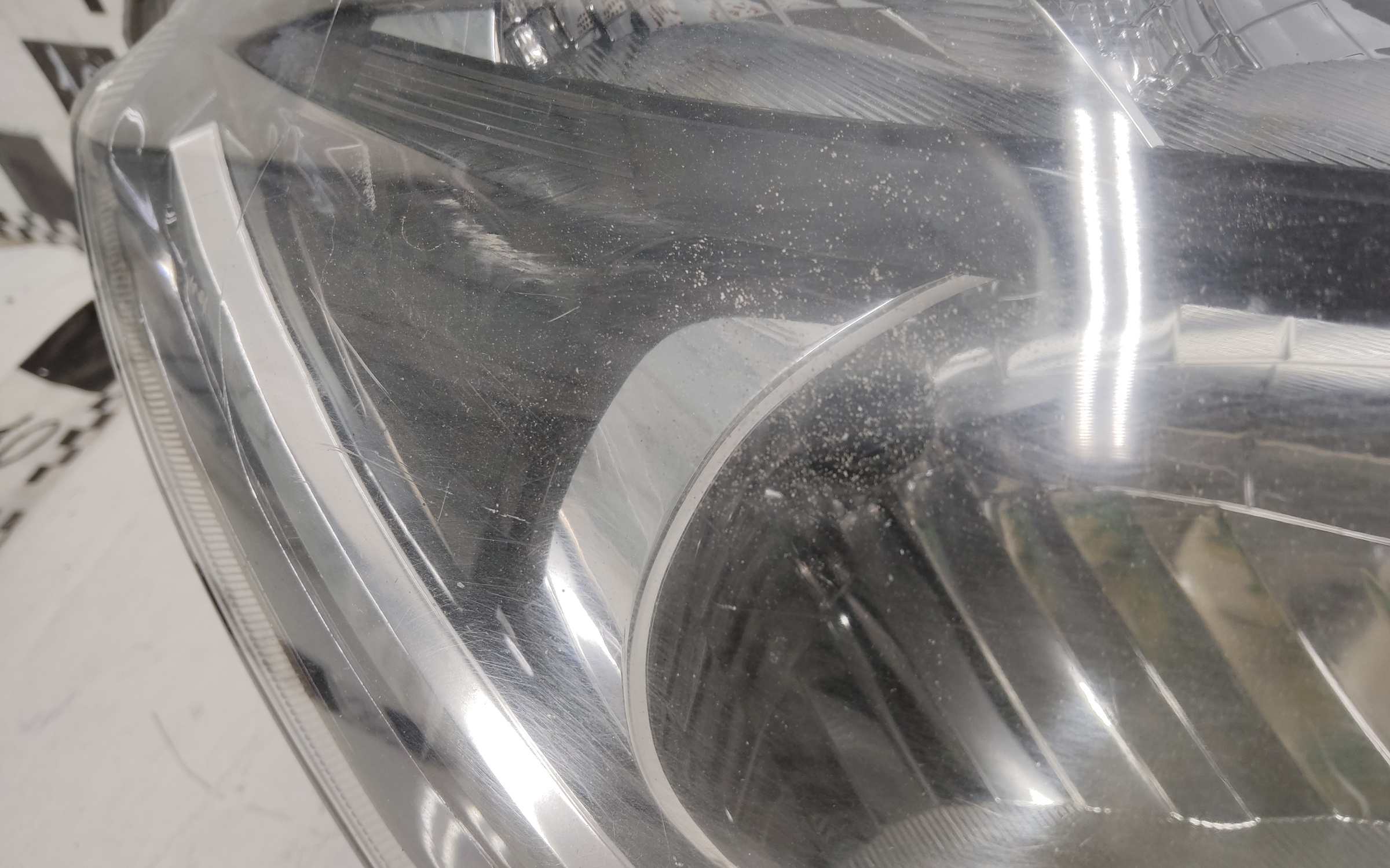 Фара передняя правая Lada XRAY галоген с ДХО