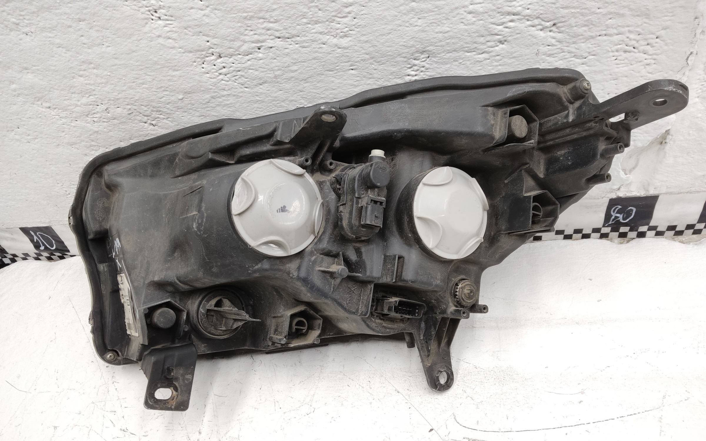 Фара передняя правая Lada XRAY галоген с ДХО