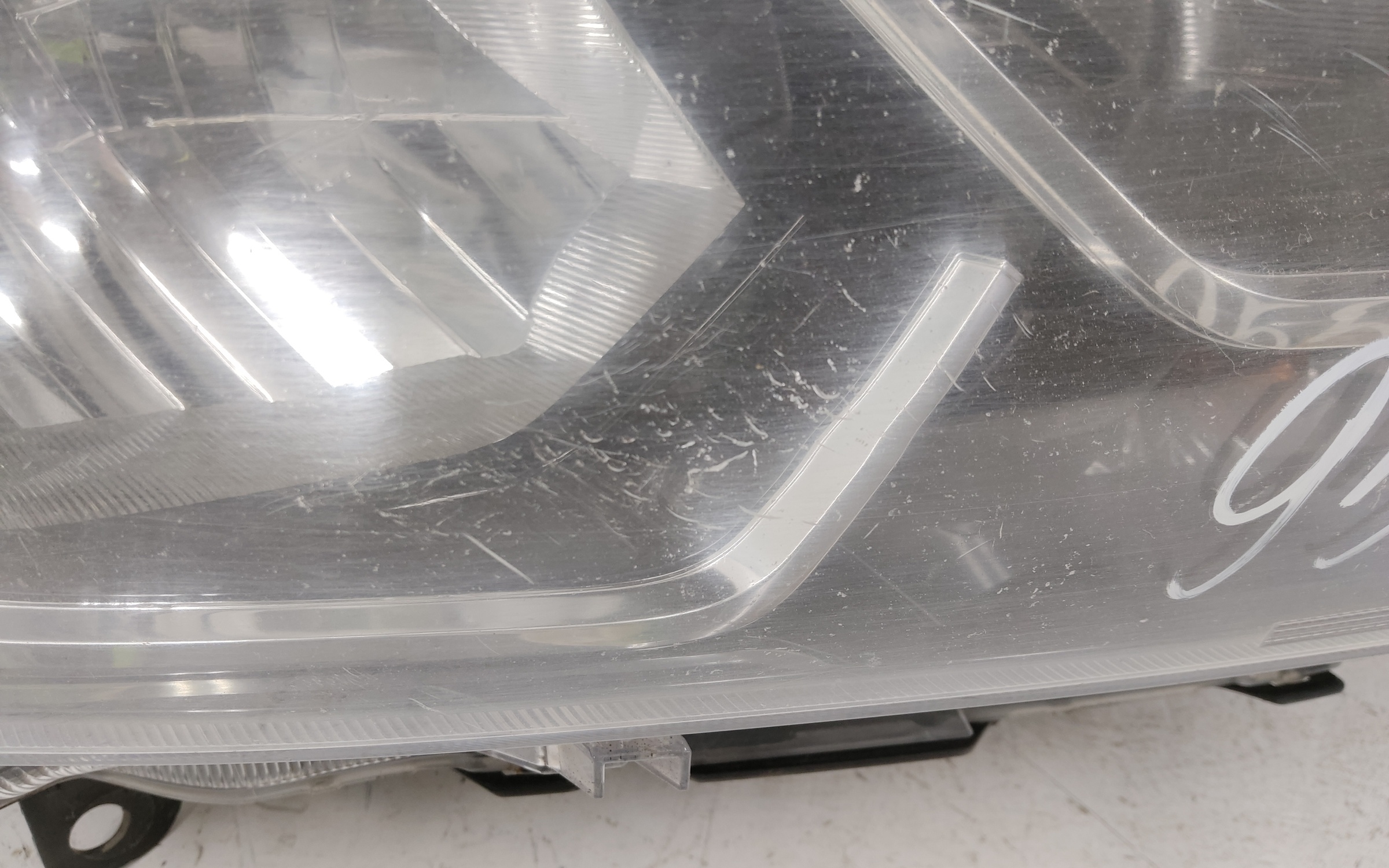 Фара передняя правая Lada XRAY галоген с ДХО