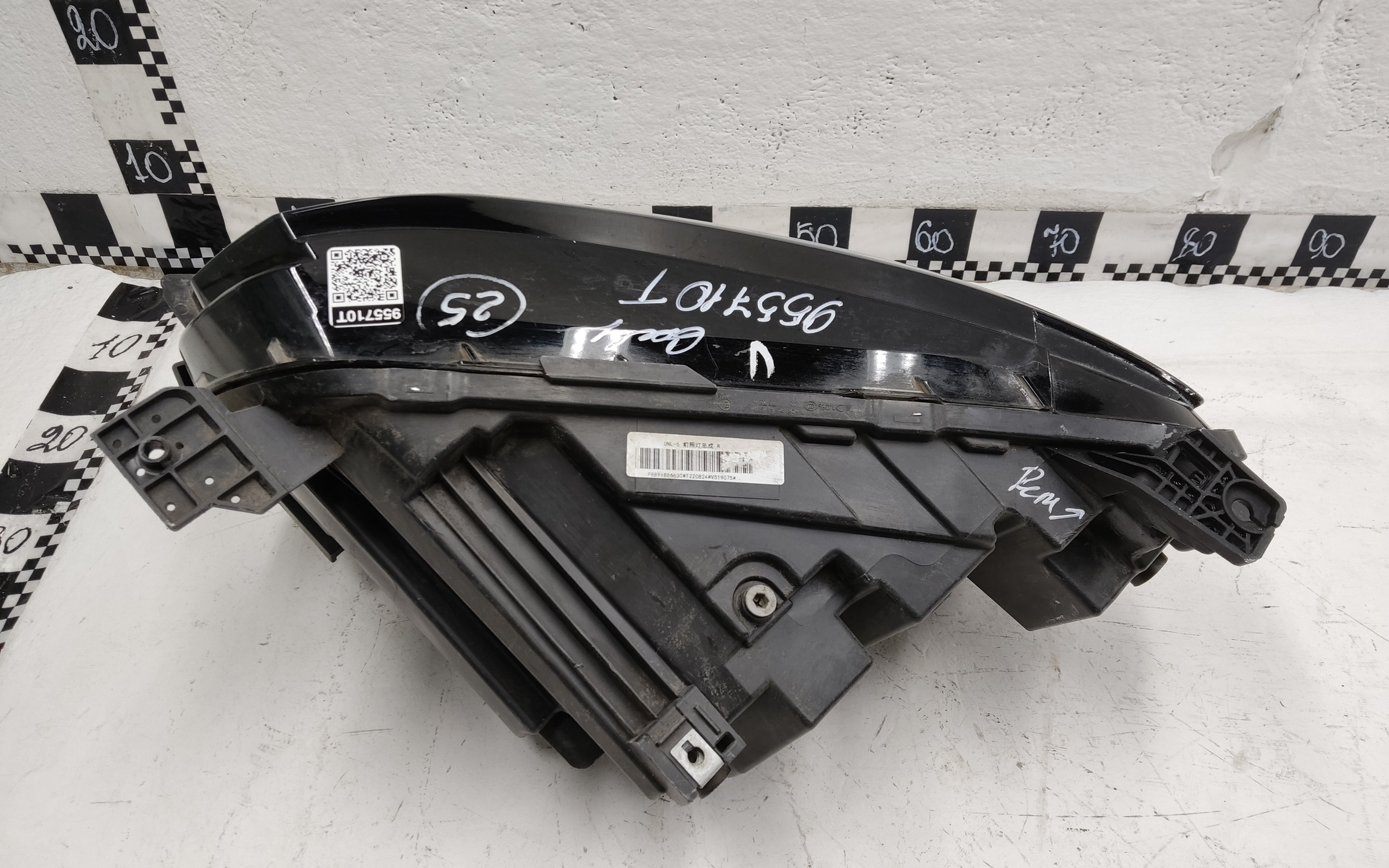 Фара передняя правая Geely Tugella Restail Full LED