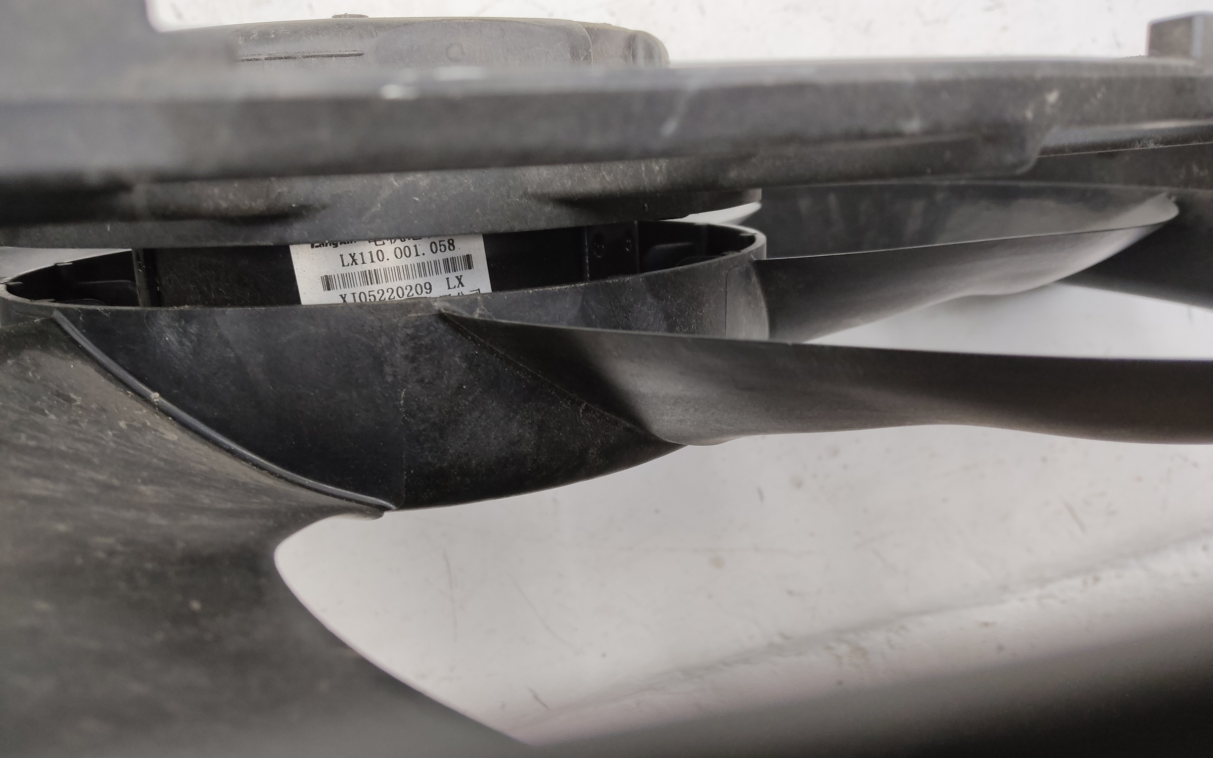 Диффузор вентилятора радиатора Geely Coolray