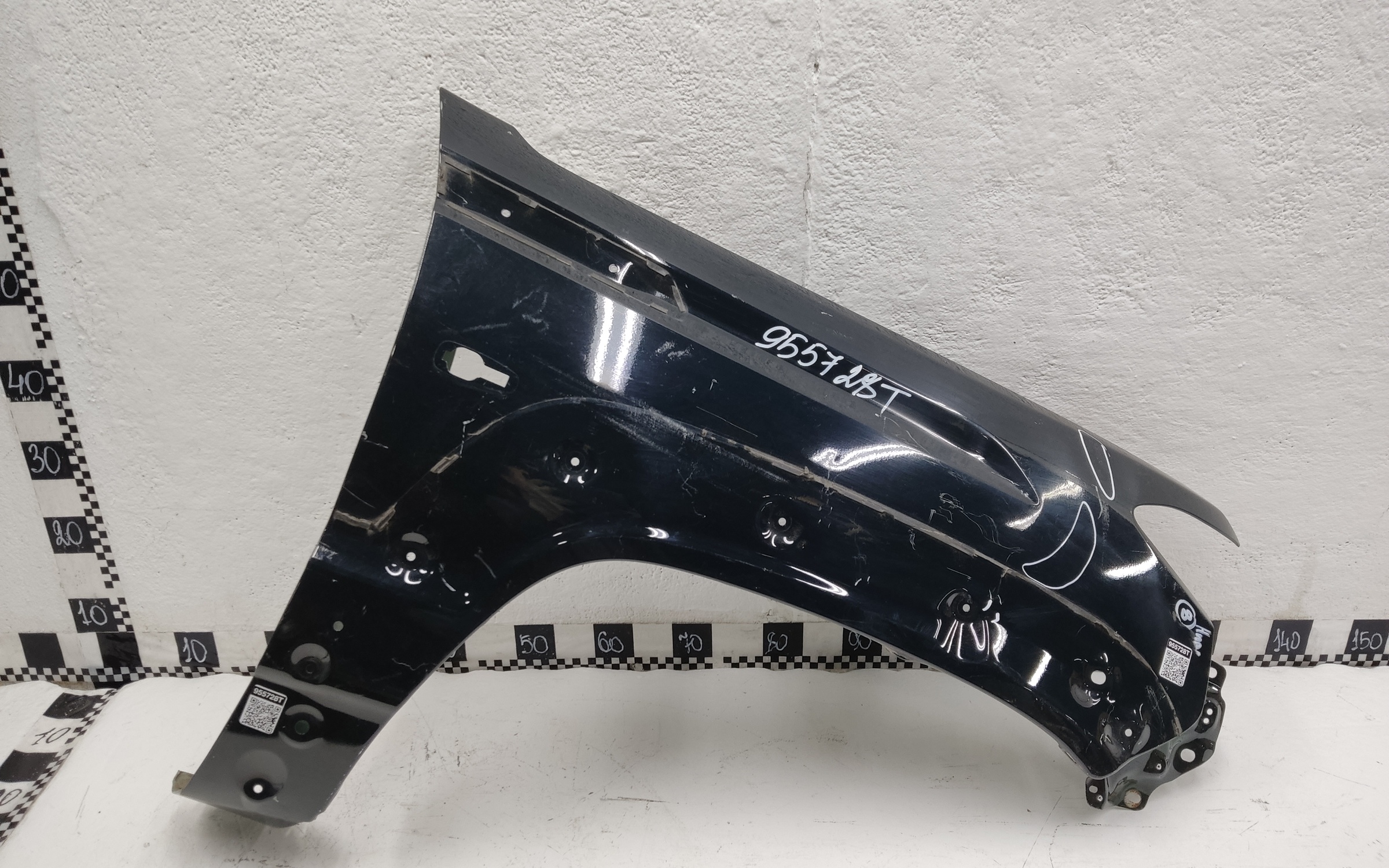 Крыло переднее правое Lada Niva Travel