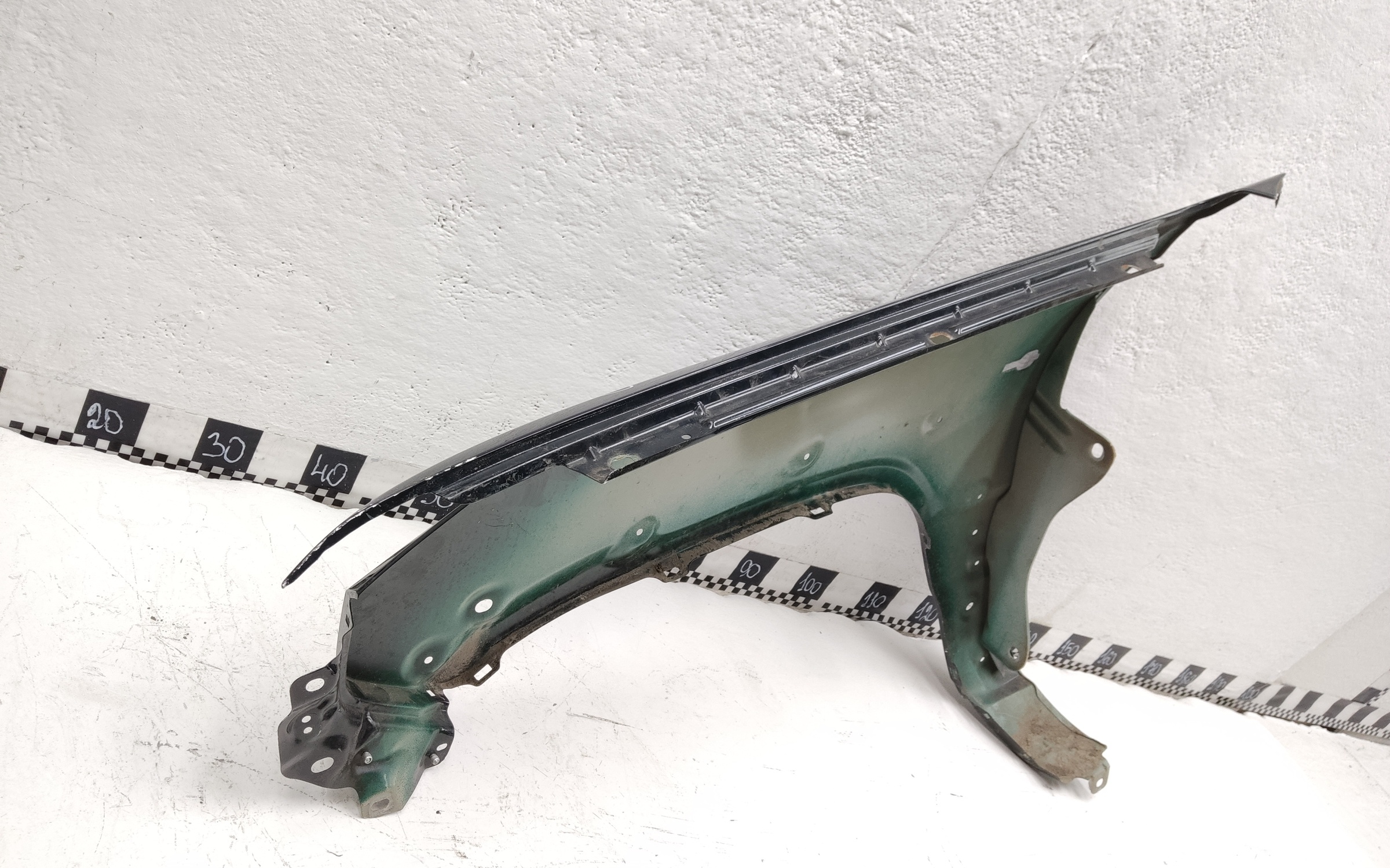 Крыло переднее правое Lada Niva Travel