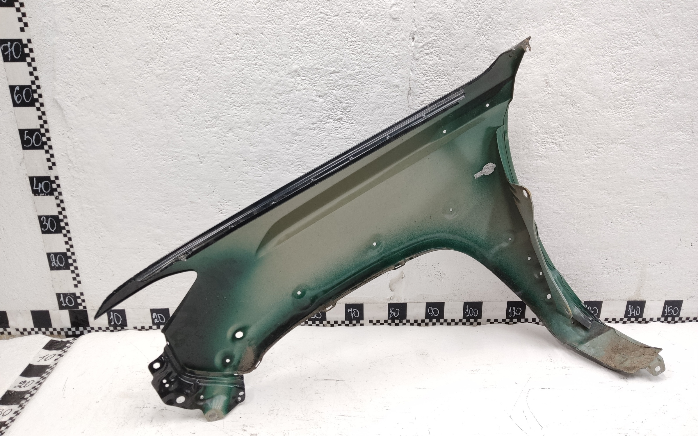 Крыло переднее правое Lada Niva Travel