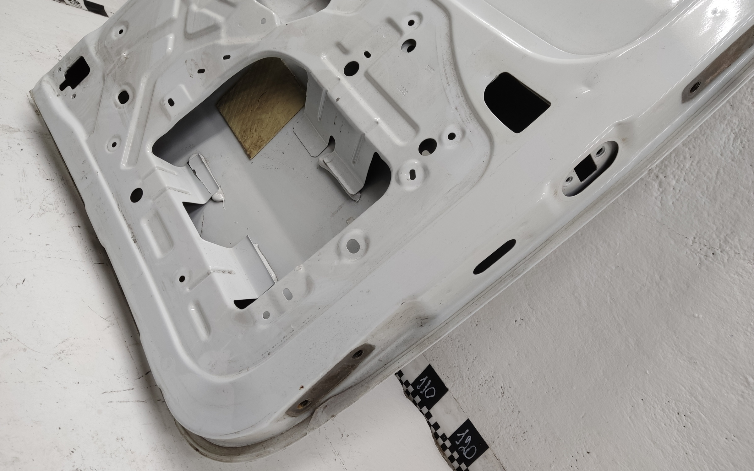 Дверь задняя левая распашная глухая Lada Largus Фургон