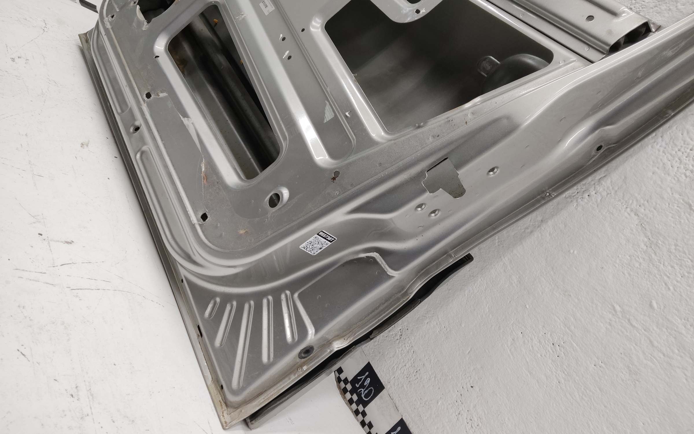 Дверь передняя правая Chevrolet Niva Restail