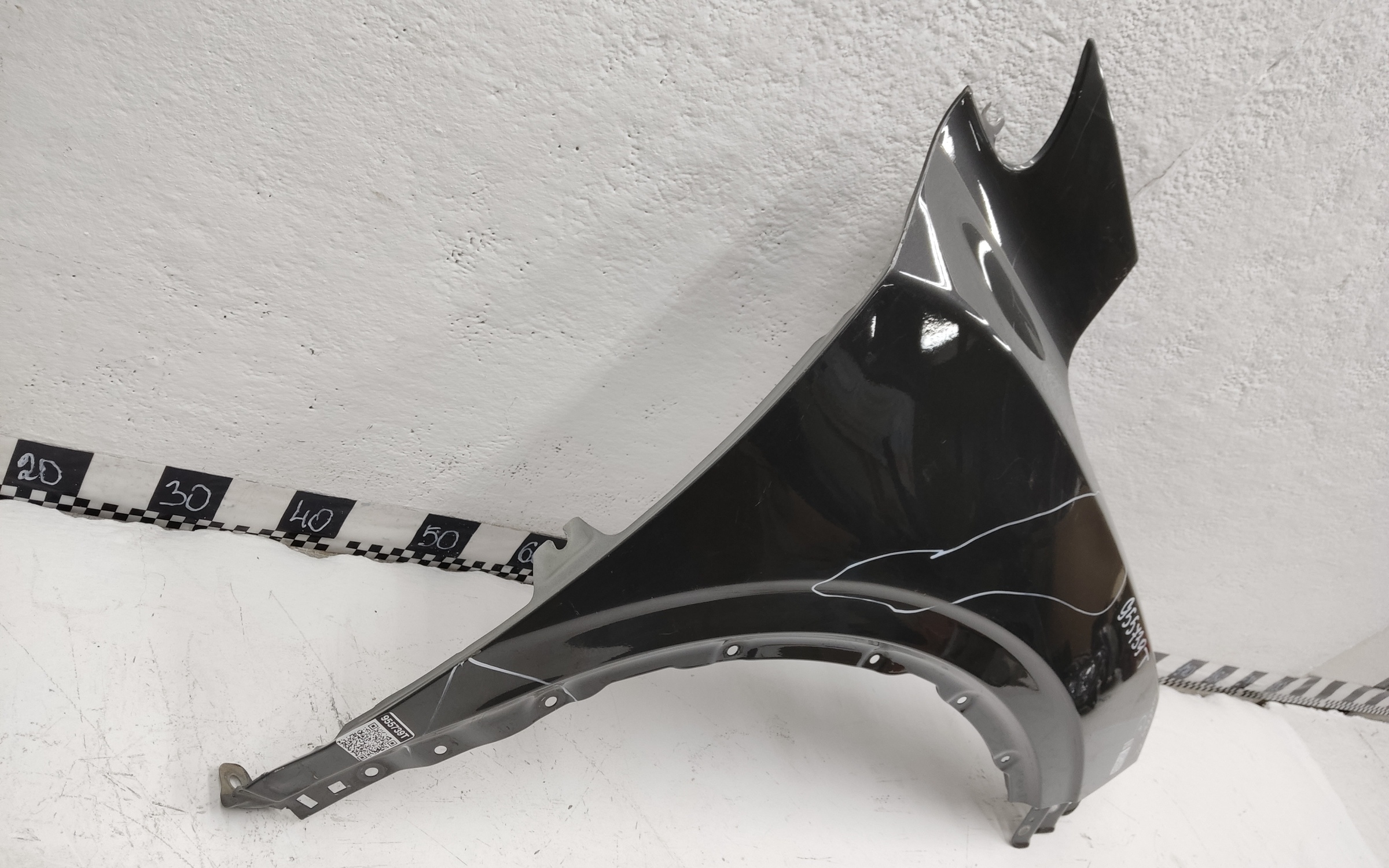 Крыло переднее правое Geely Coolray