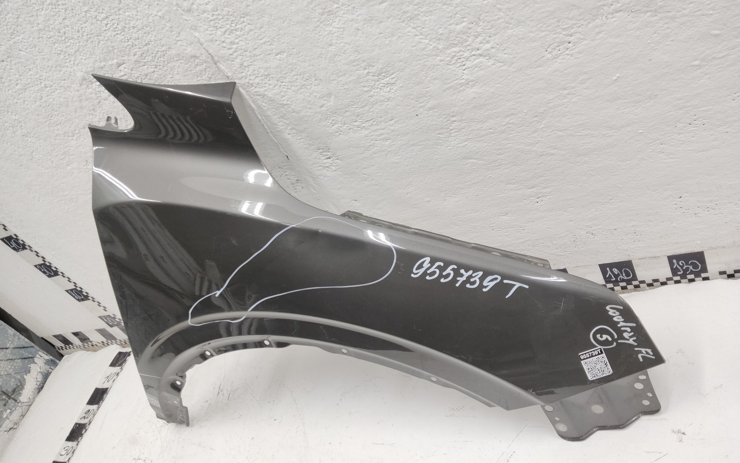 Крыло переднее правое Geely Coolray