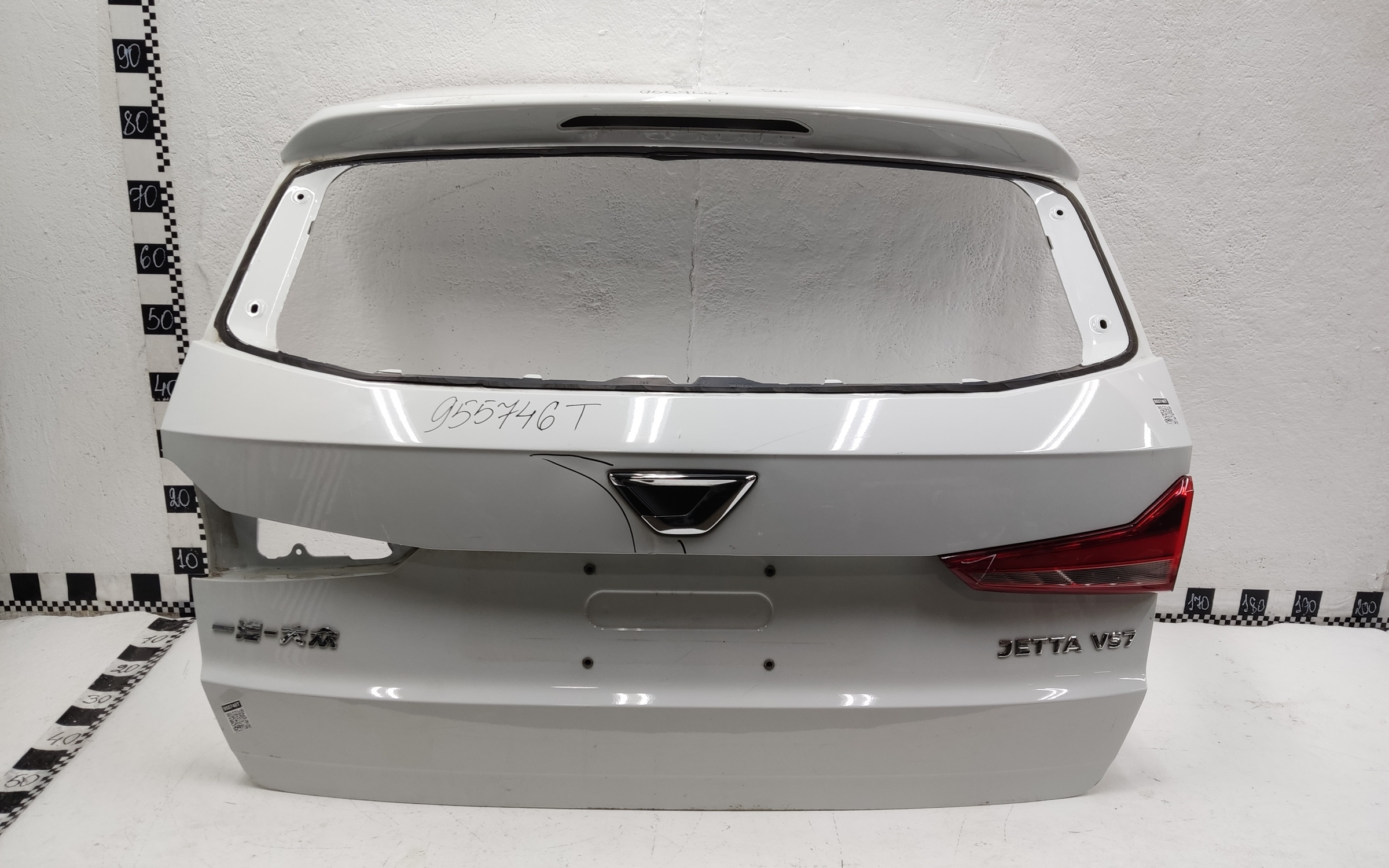 Крышка багажника Jetta VS5