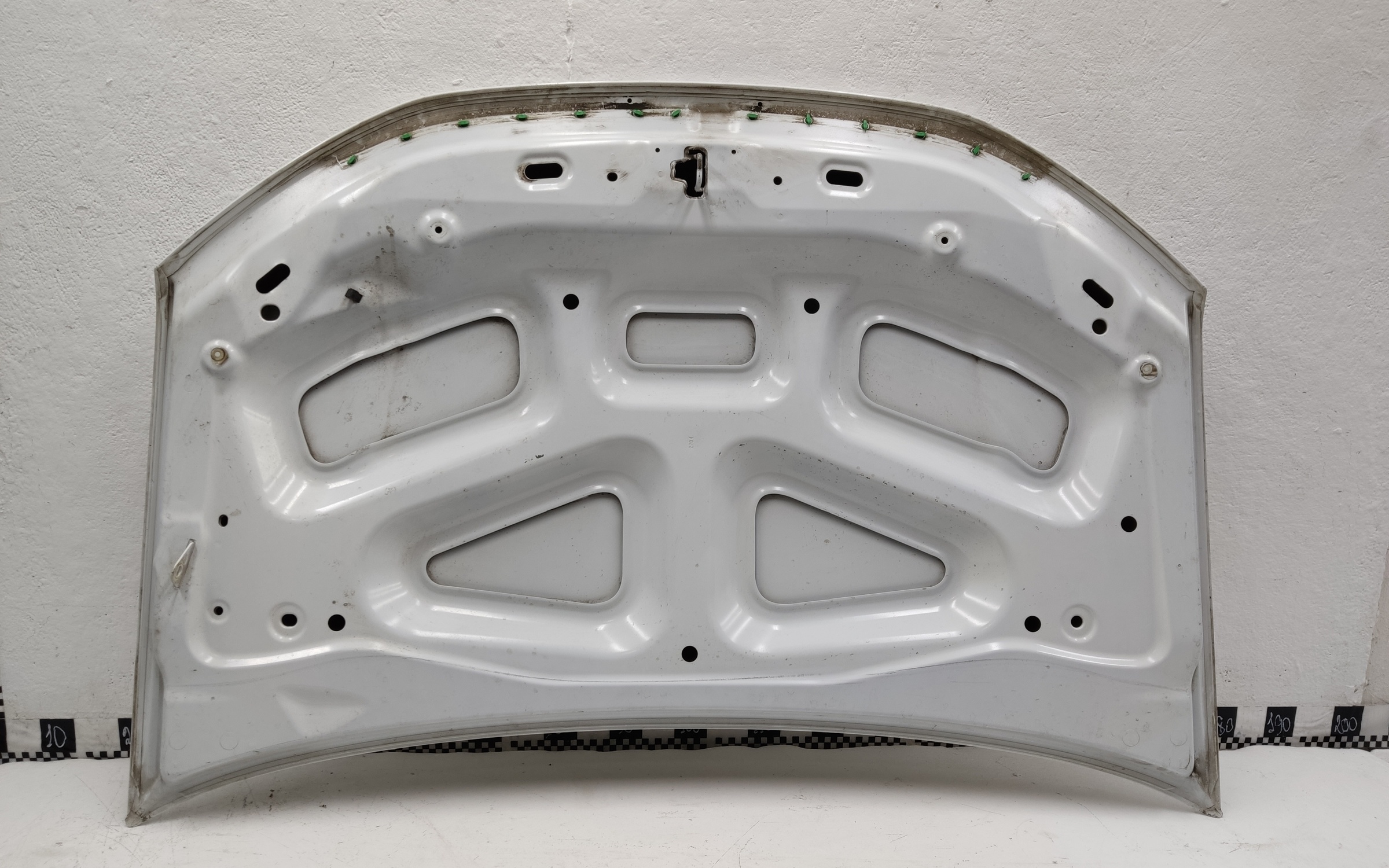 Капот Lada Largus 1 Restail