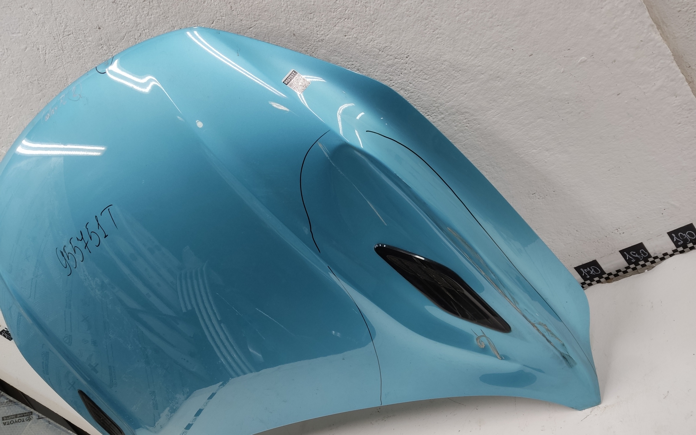 Капот Geely Coolray Restail