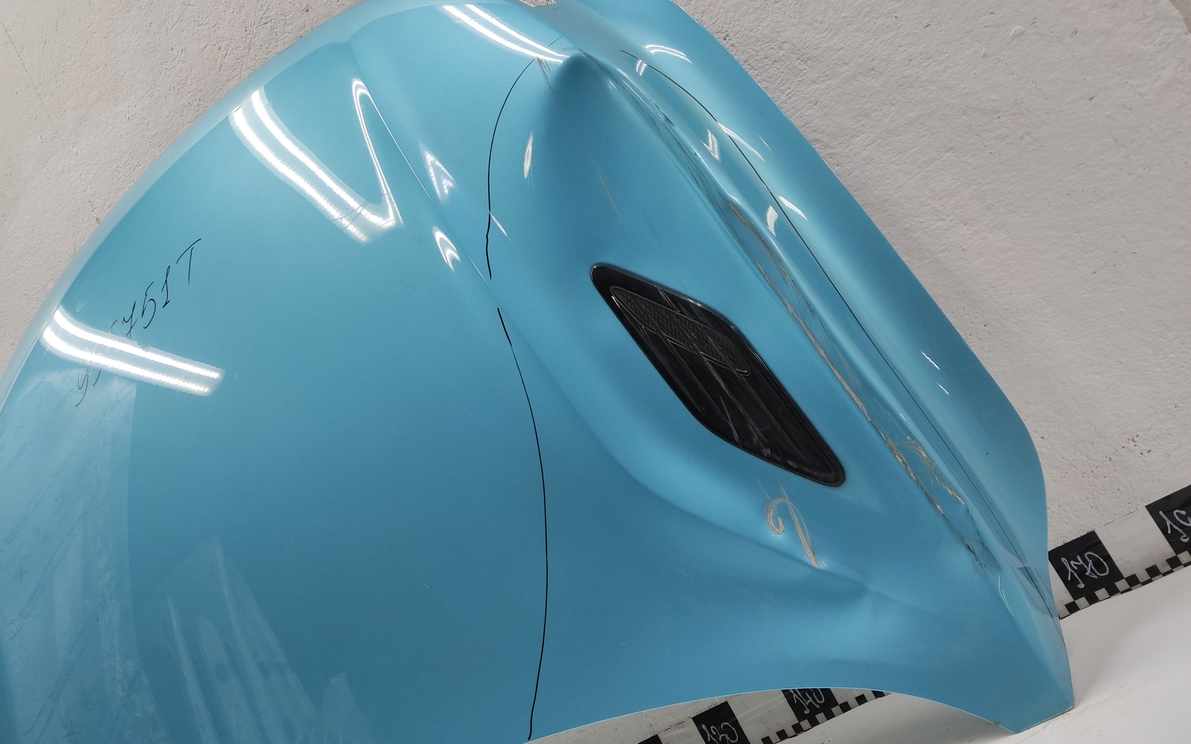 Капот Geely Coolray Restail