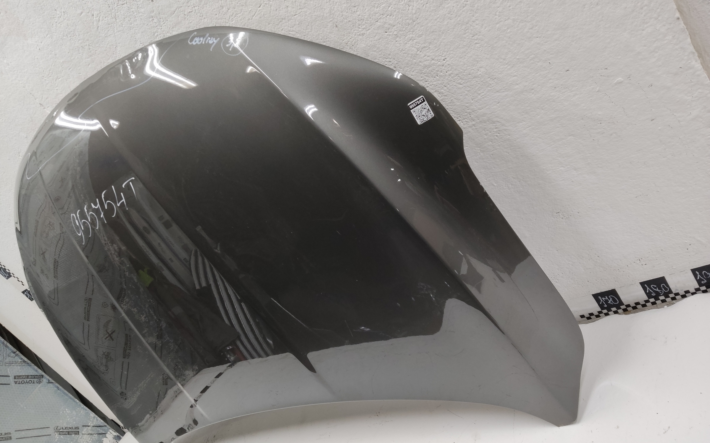 Капот Geely Coolray