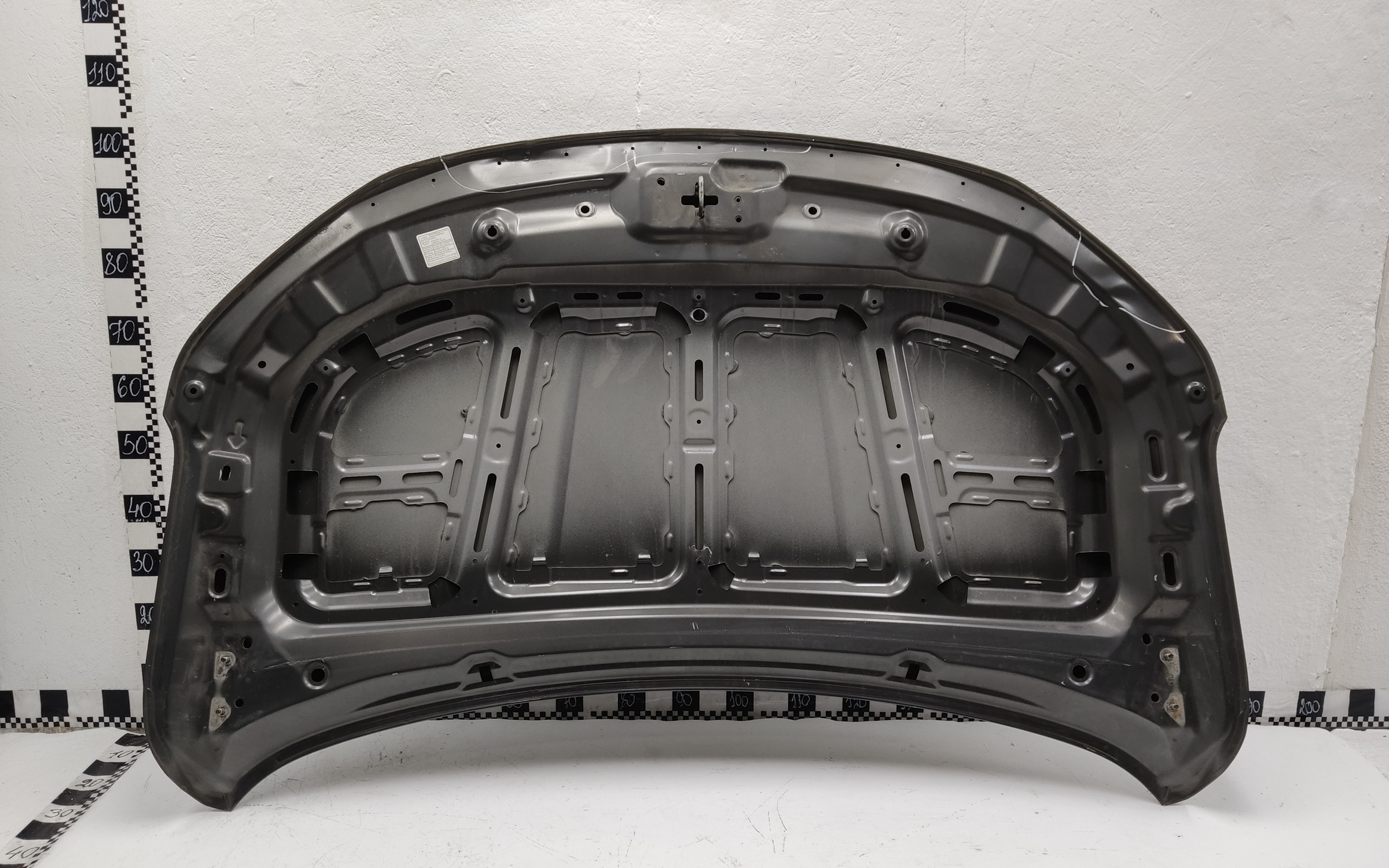 Капот Geely Coolray