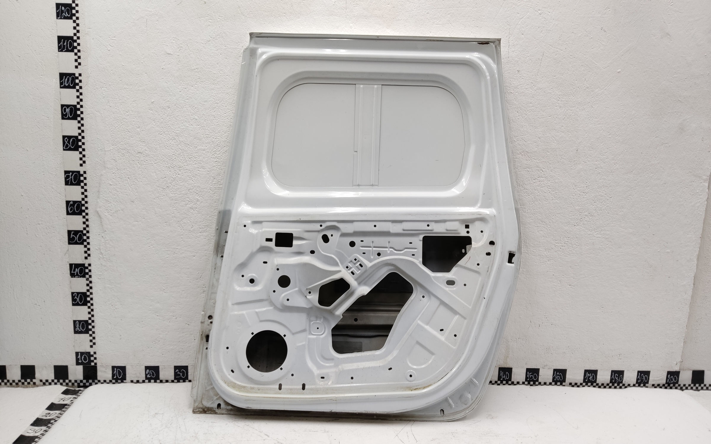 Дверь задняя правая Lada Largus Фургон глухая