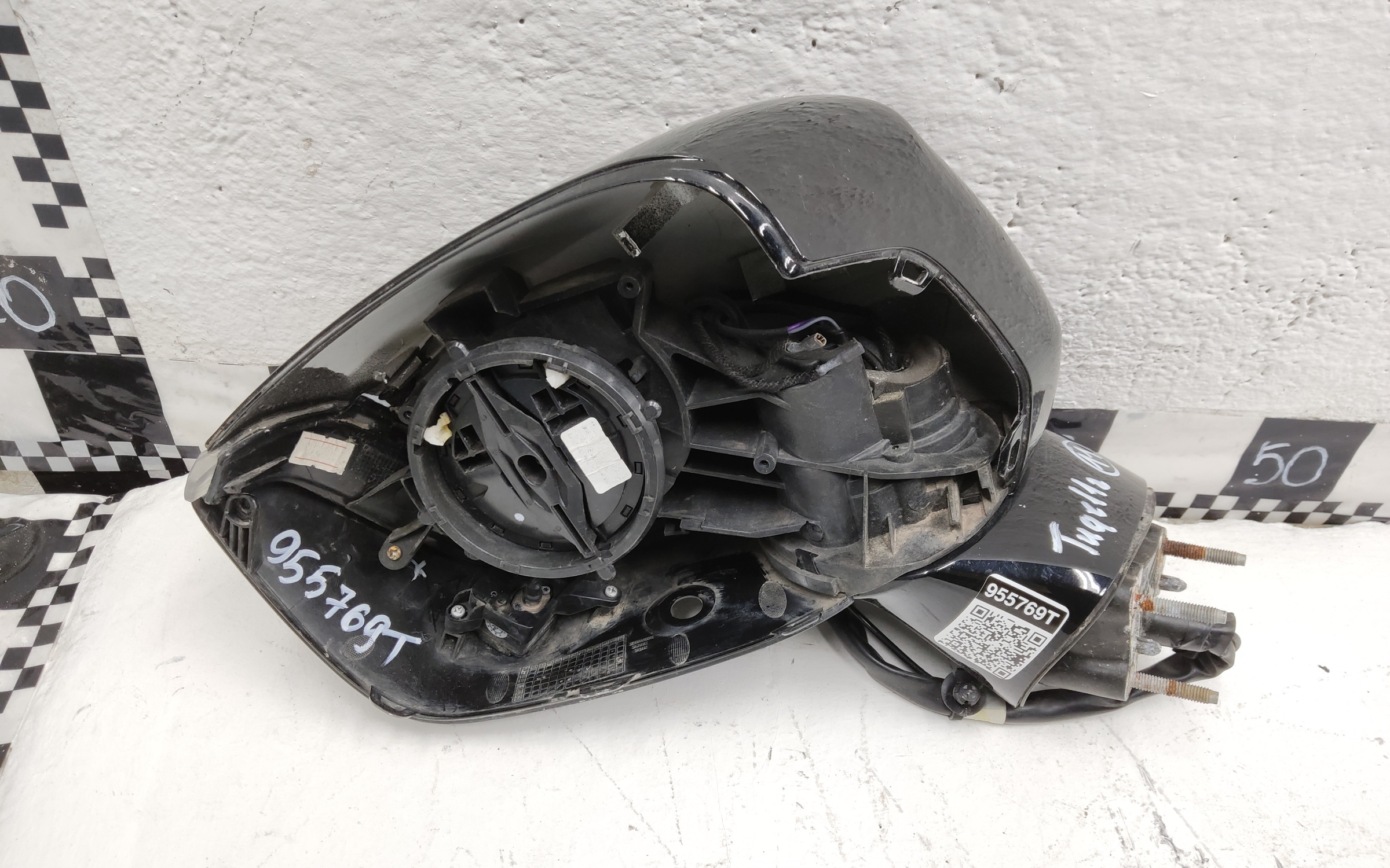 Зеркало левое Geely Tugella 14+1 контактов