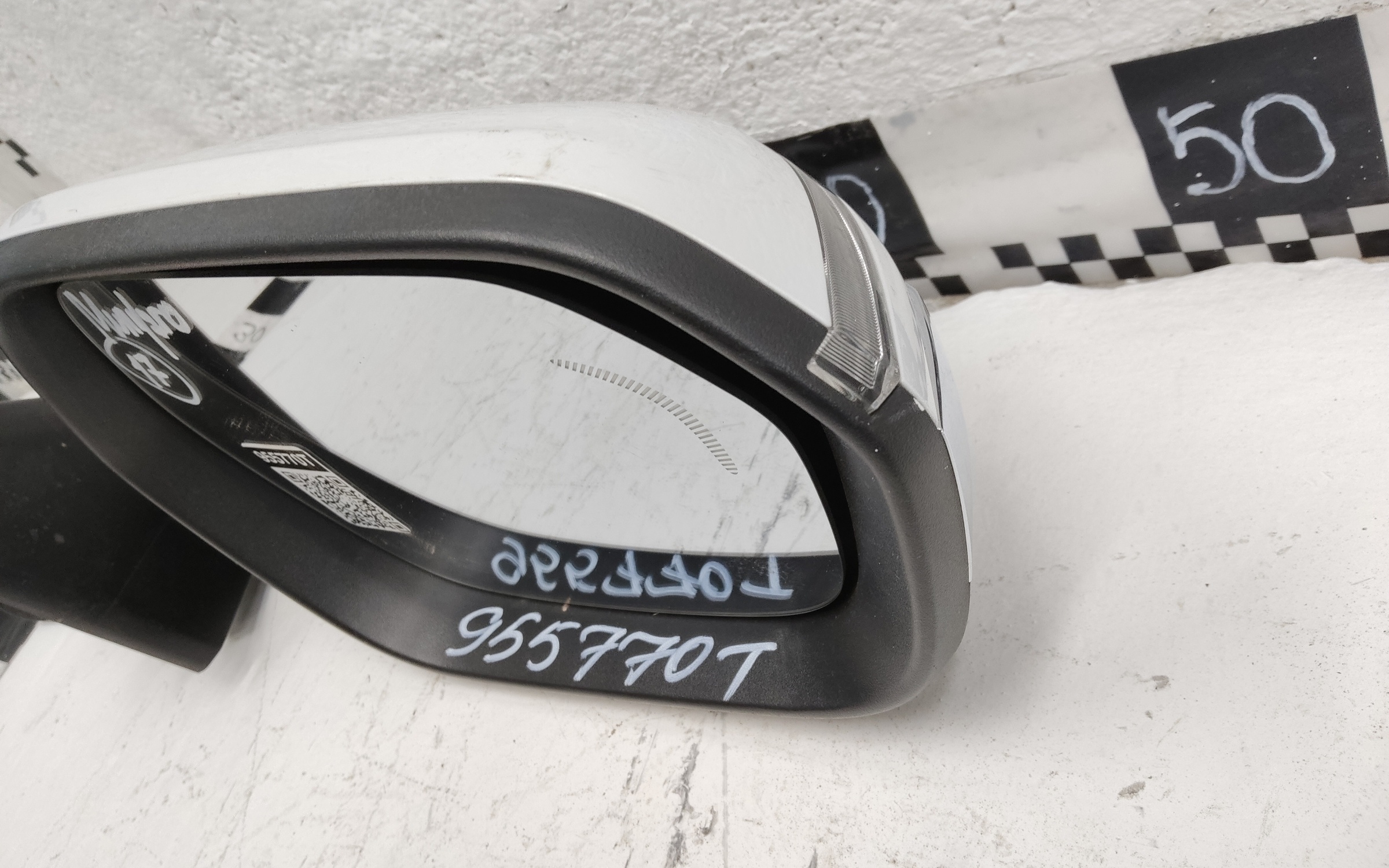 Зеркало правое Geely Monjaro 11+1 контактов