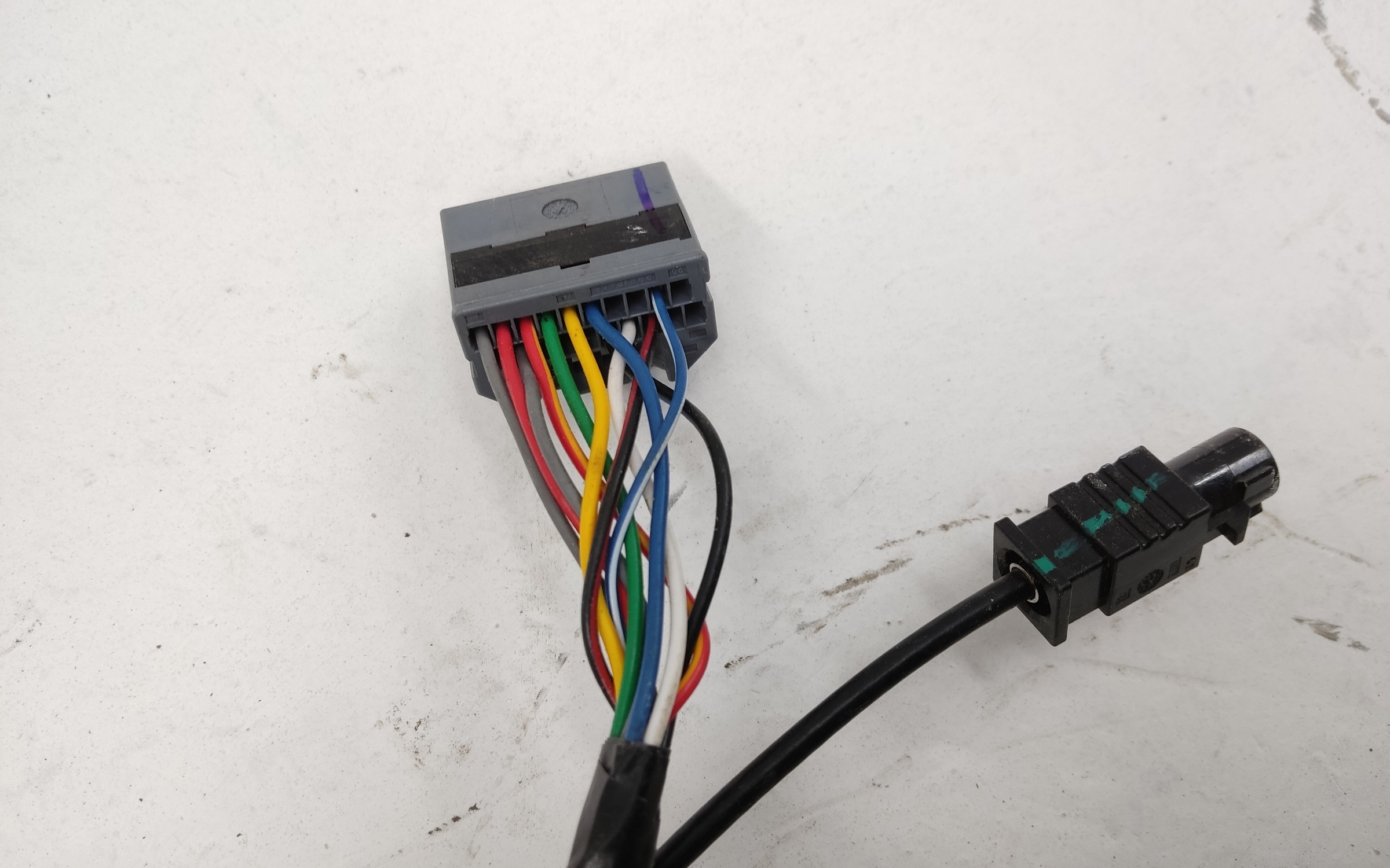 Зеркало правое Geely Monjaro 11+1 контактов