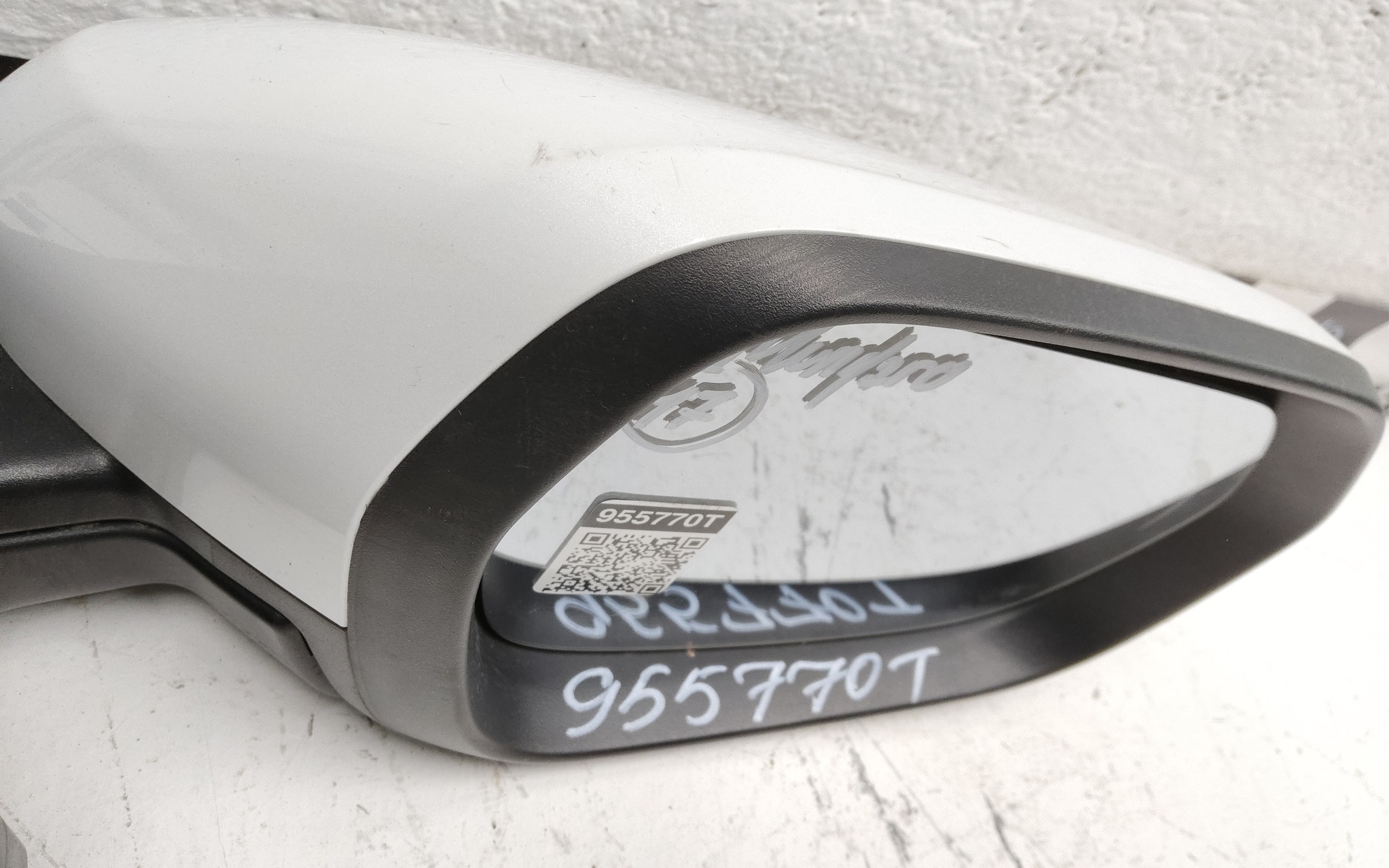 Зеркало правое Geely Monjaro 11+1 контактов