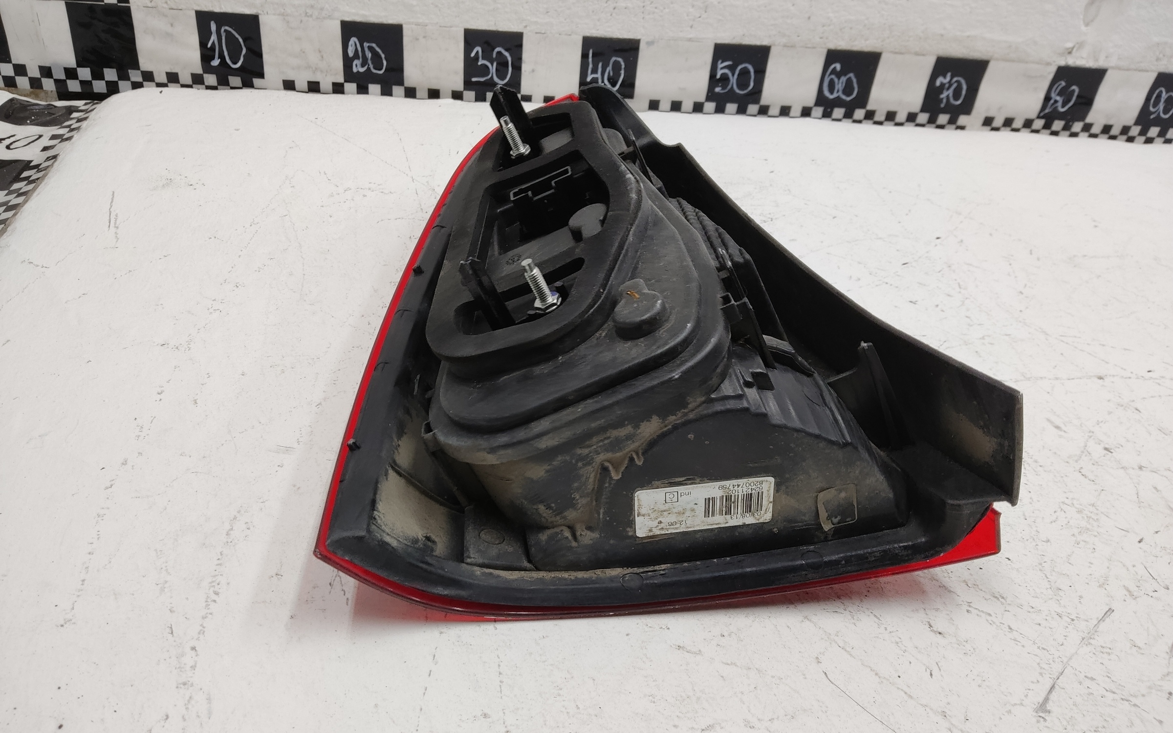 Фонарь задний правый Renault Logan 1 Restail