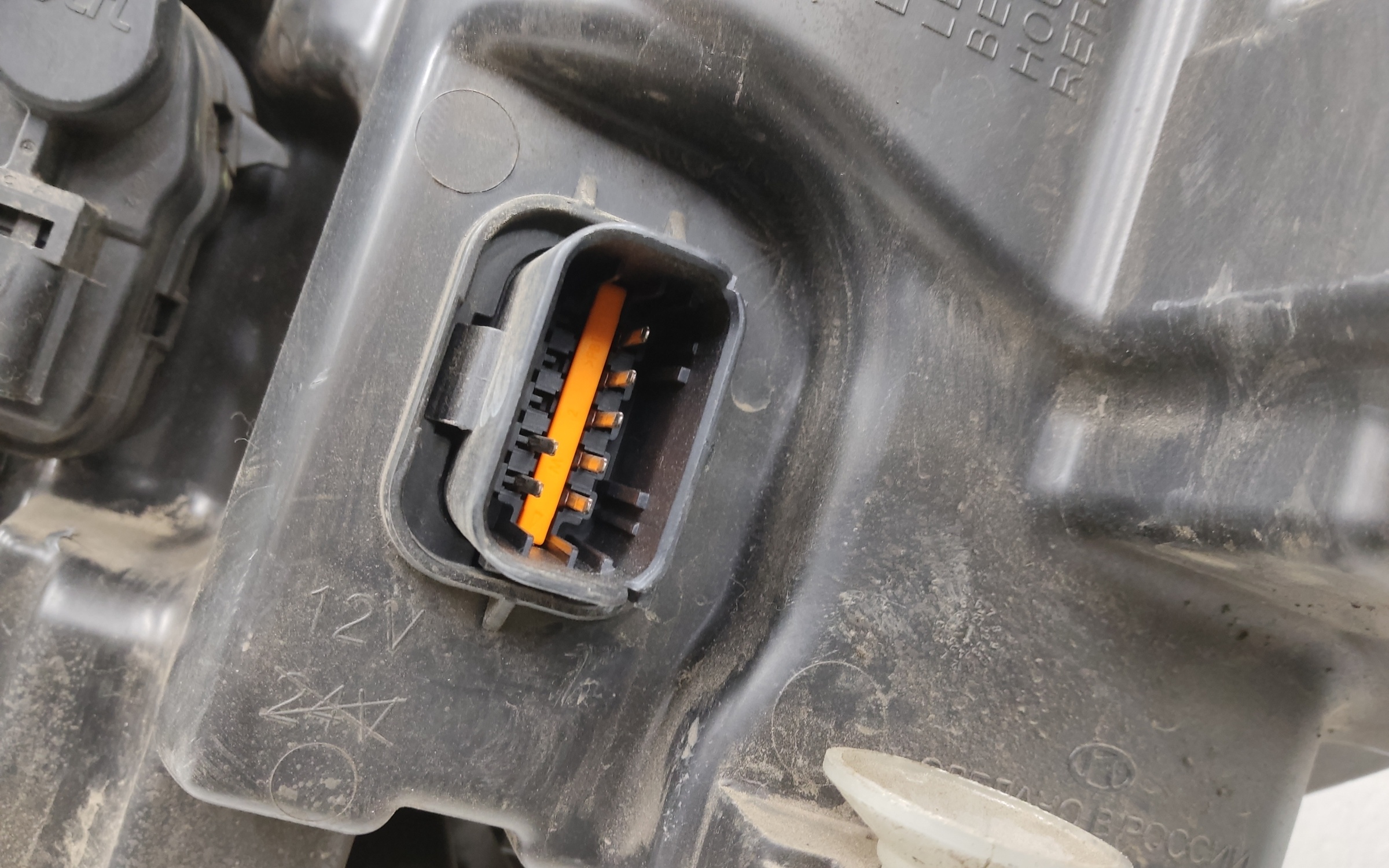 Фара передняя правая Lada Vesta 1 Restail LED