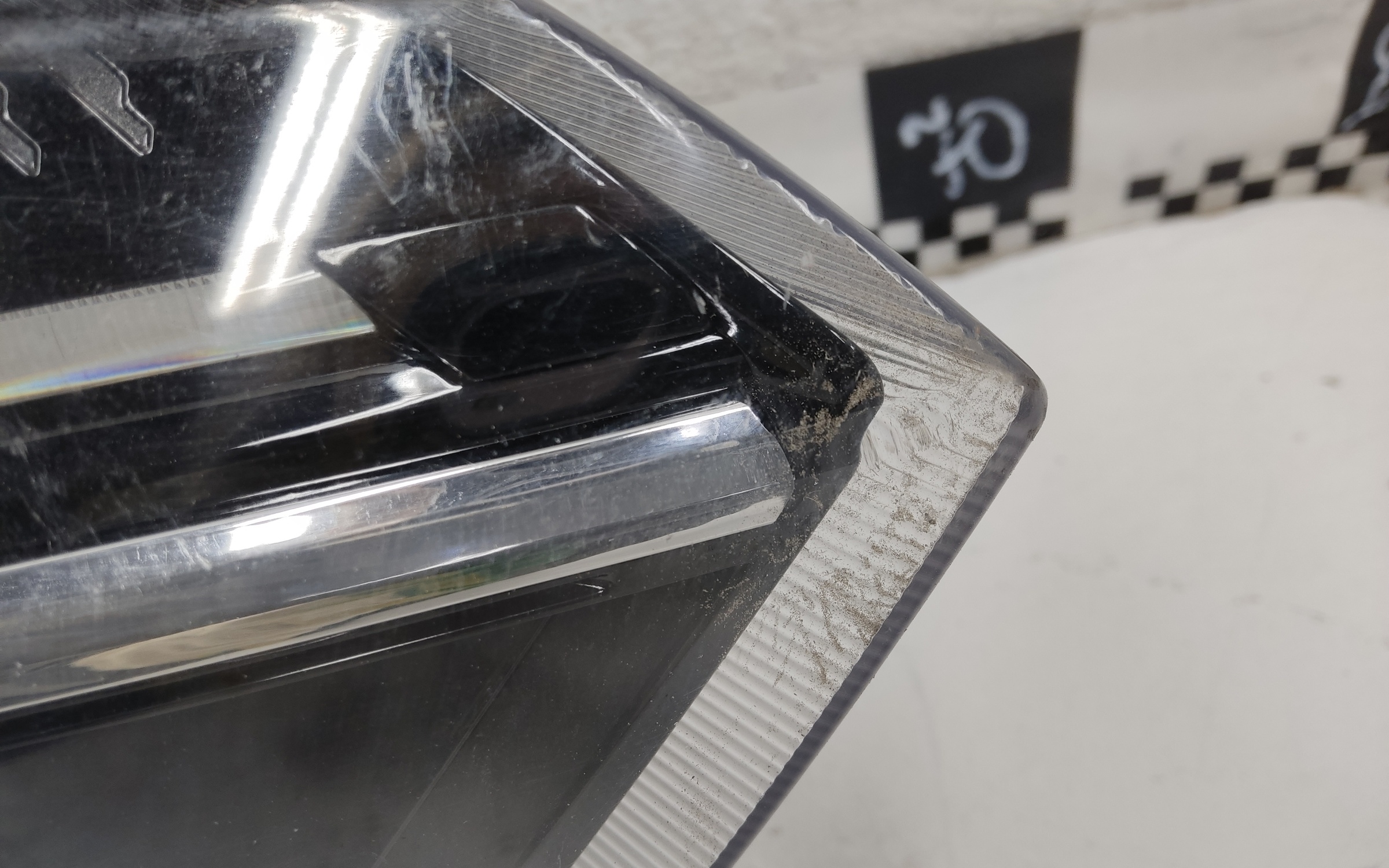 Фара передняя правая Lada Vesta 1 Restail LED