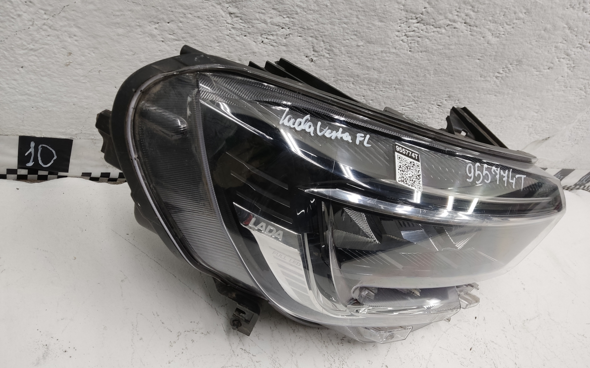 Фара передняя правая Lada Vesta 1 Restail LED