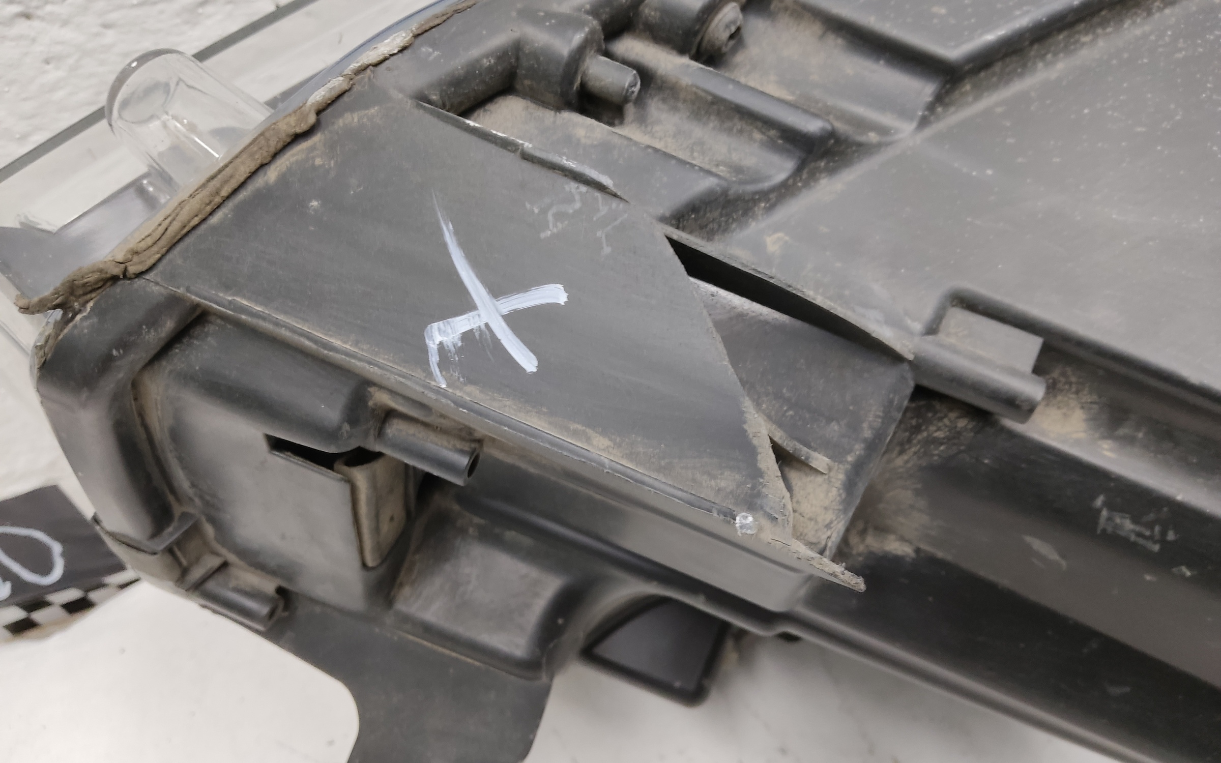 Фара передняя левая Lada Largus 1 Restail