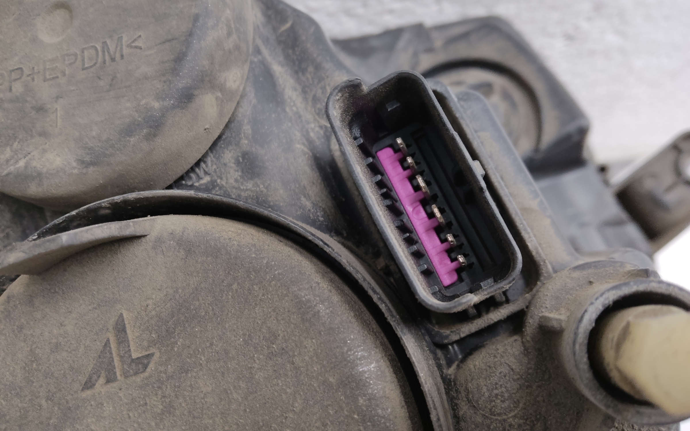 Фара передняя левая Lada Largus 1 Restail