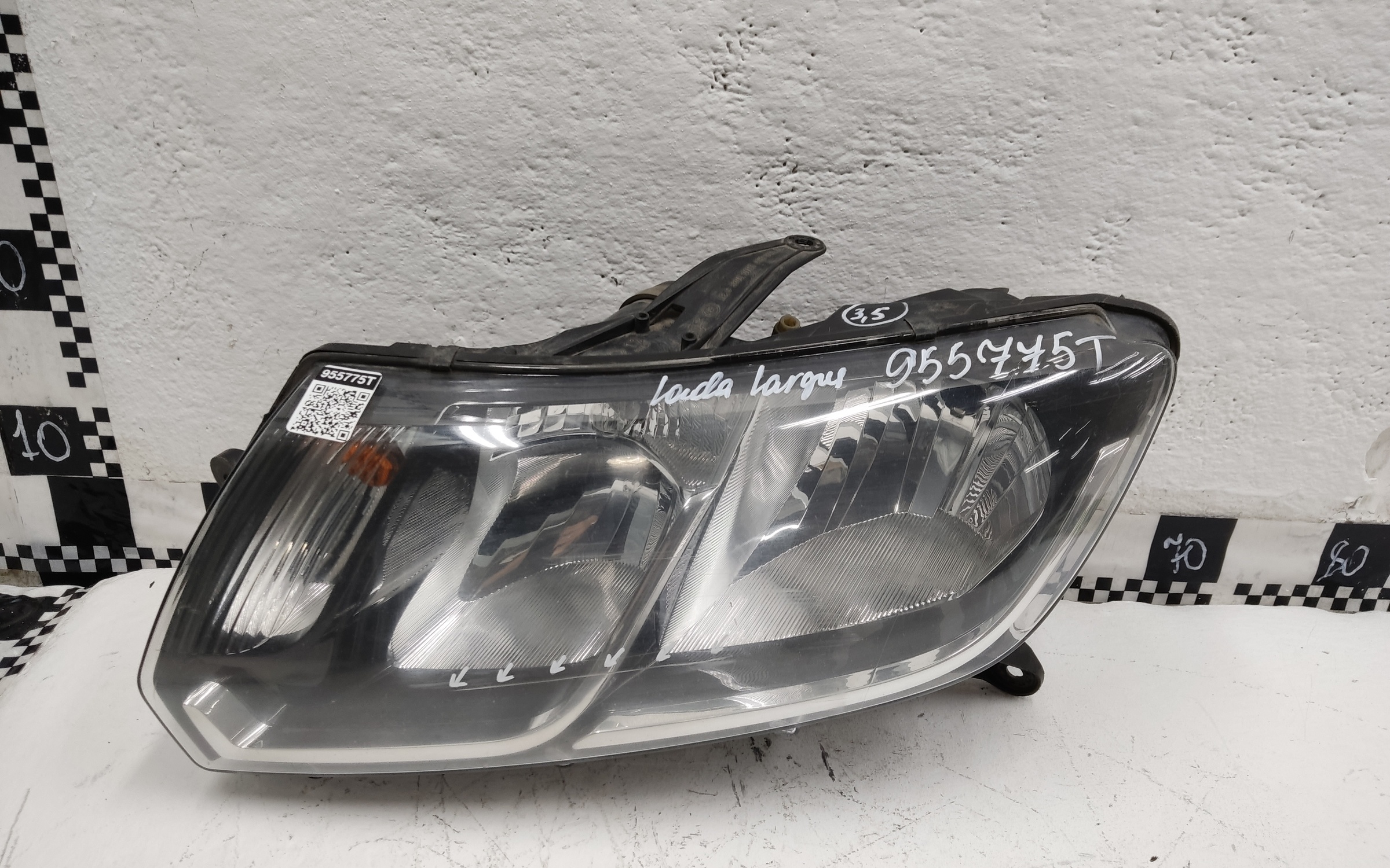 Фара передняя левая Lada Largus 1 Restail