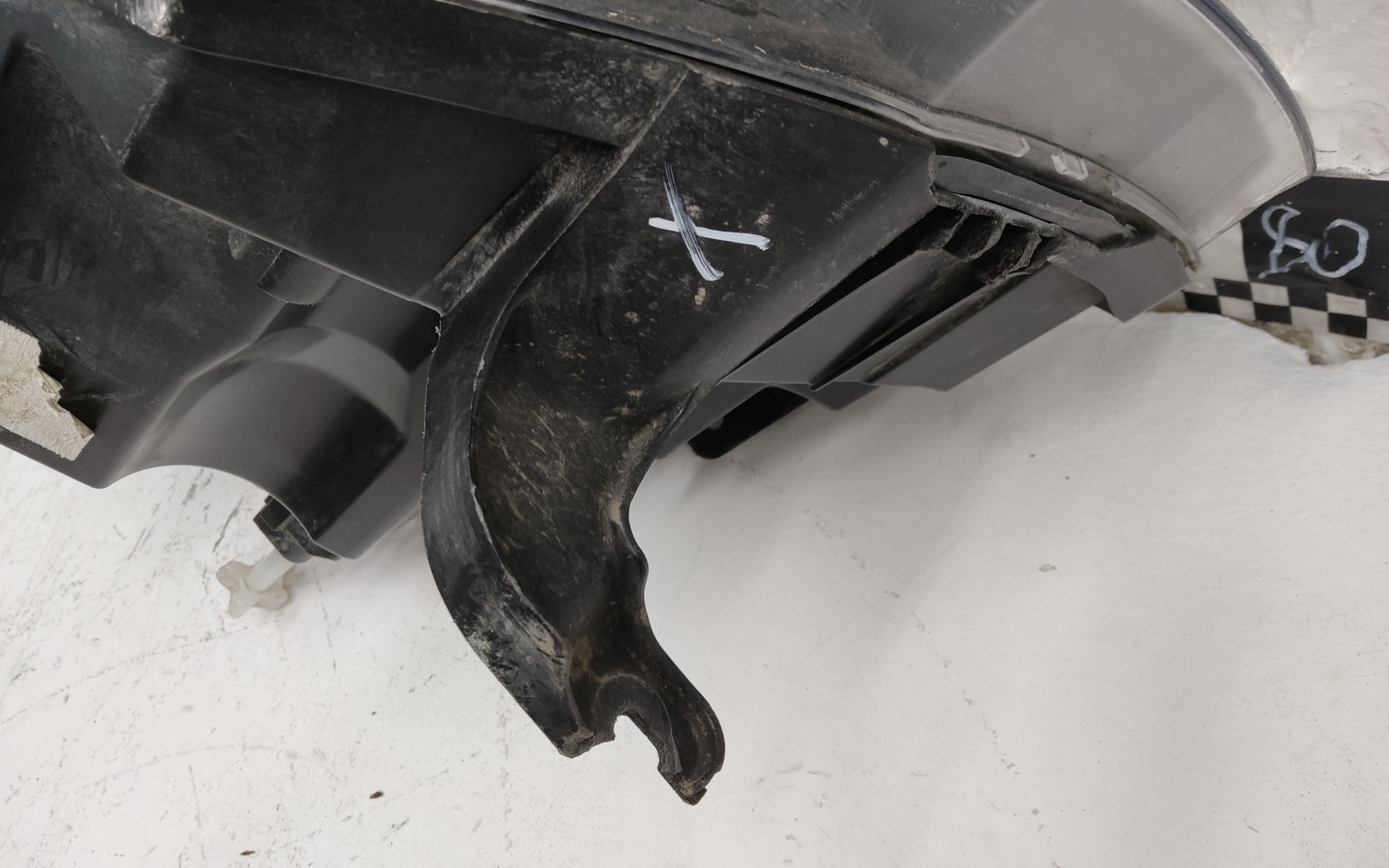 Фара передняя правая Lada Granta 1 Restail галоген