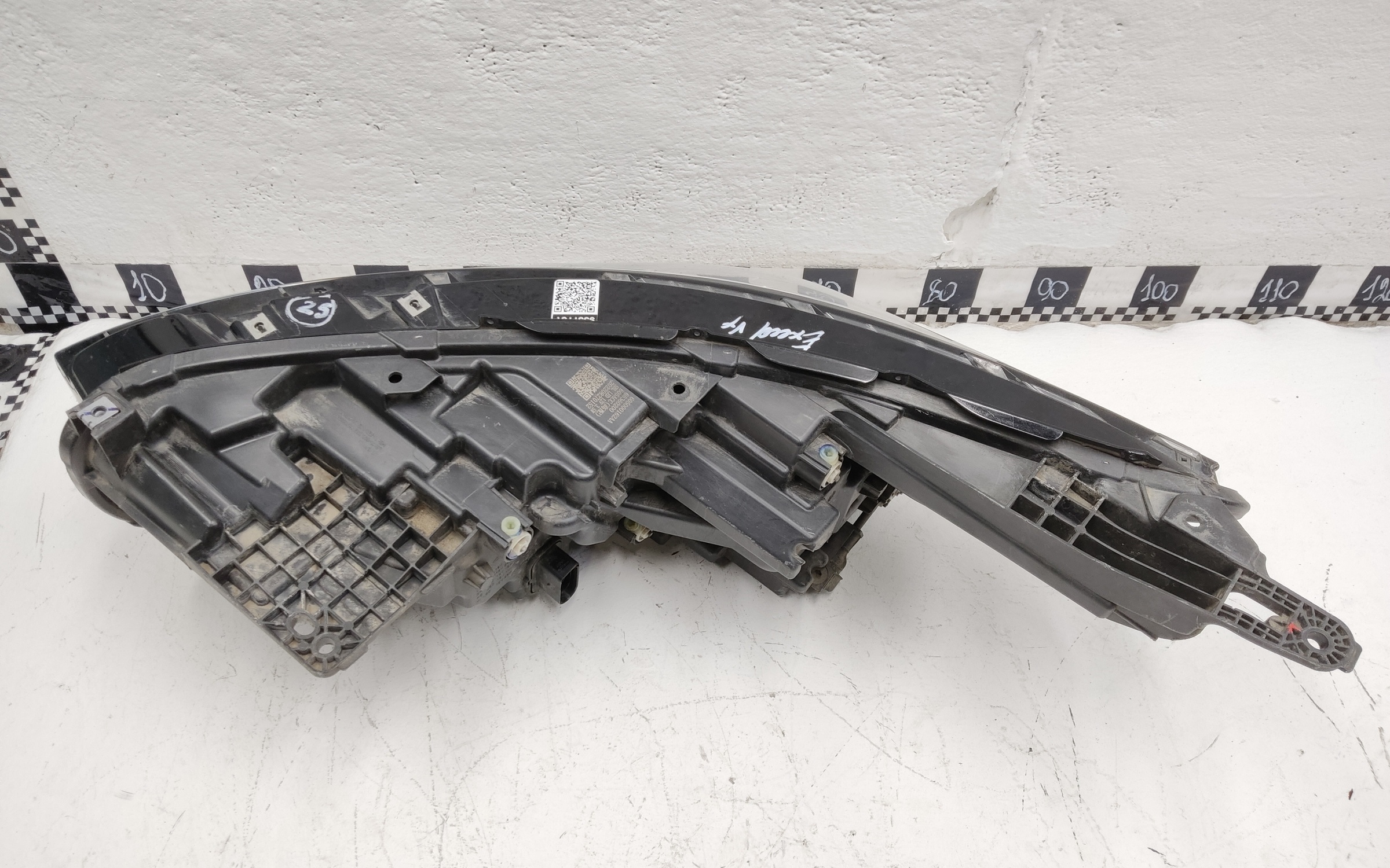 Фара передняя правая Exeed VX LED