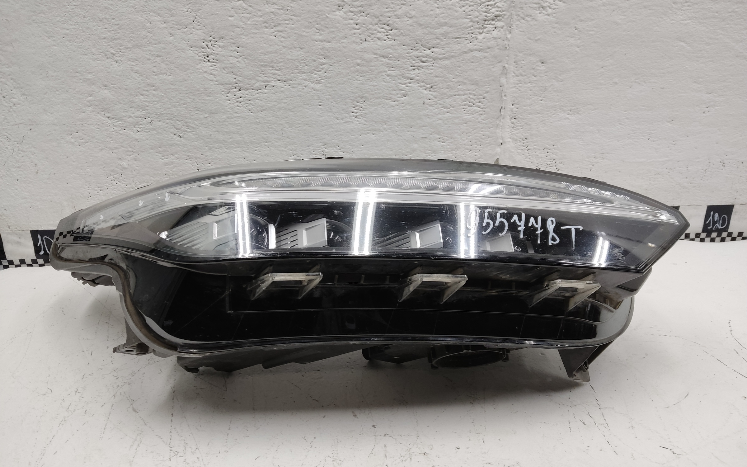 Фара передняя правая Exeed VX LED