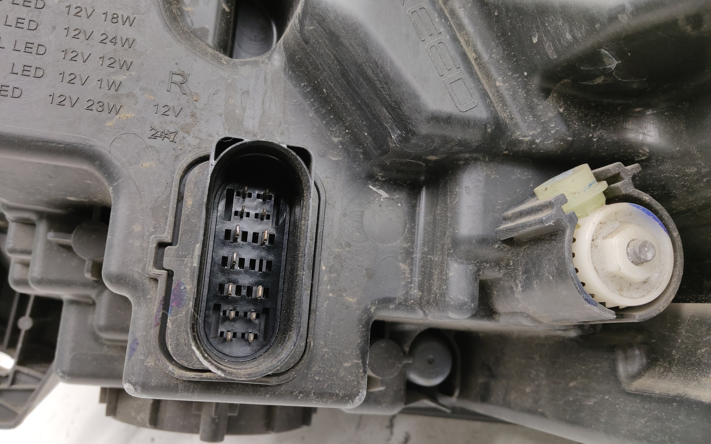 Фара передняя правая Exeed VX LED