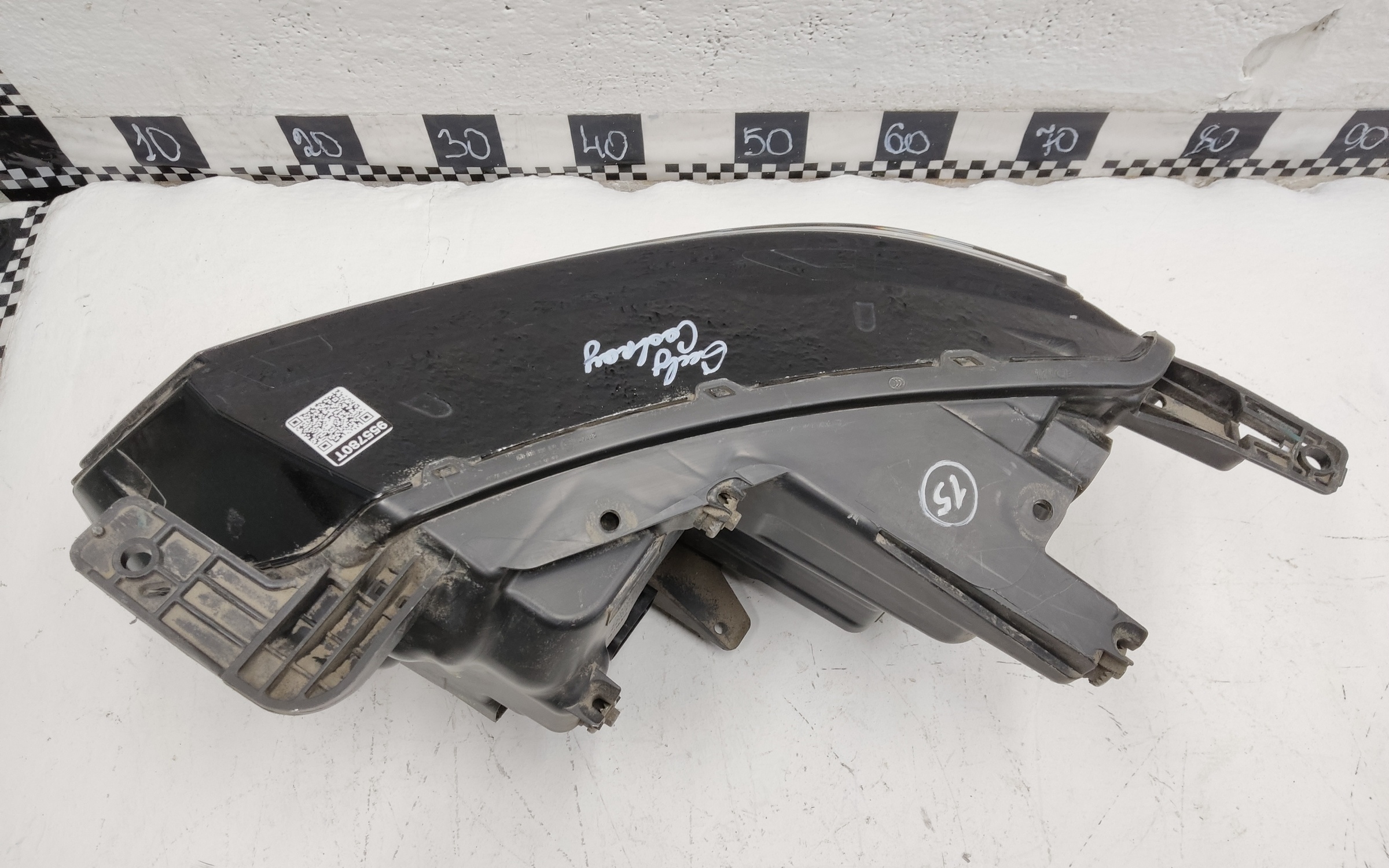 Фара передняя правая Geely Coolray LED