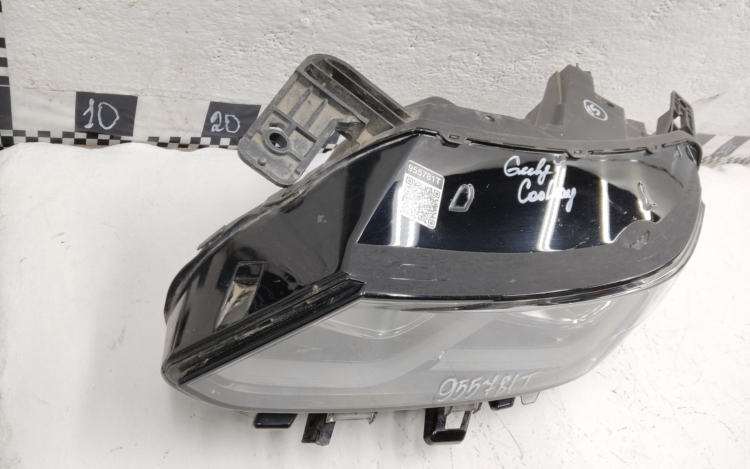 Фара передняя левая Geely Coolray LED