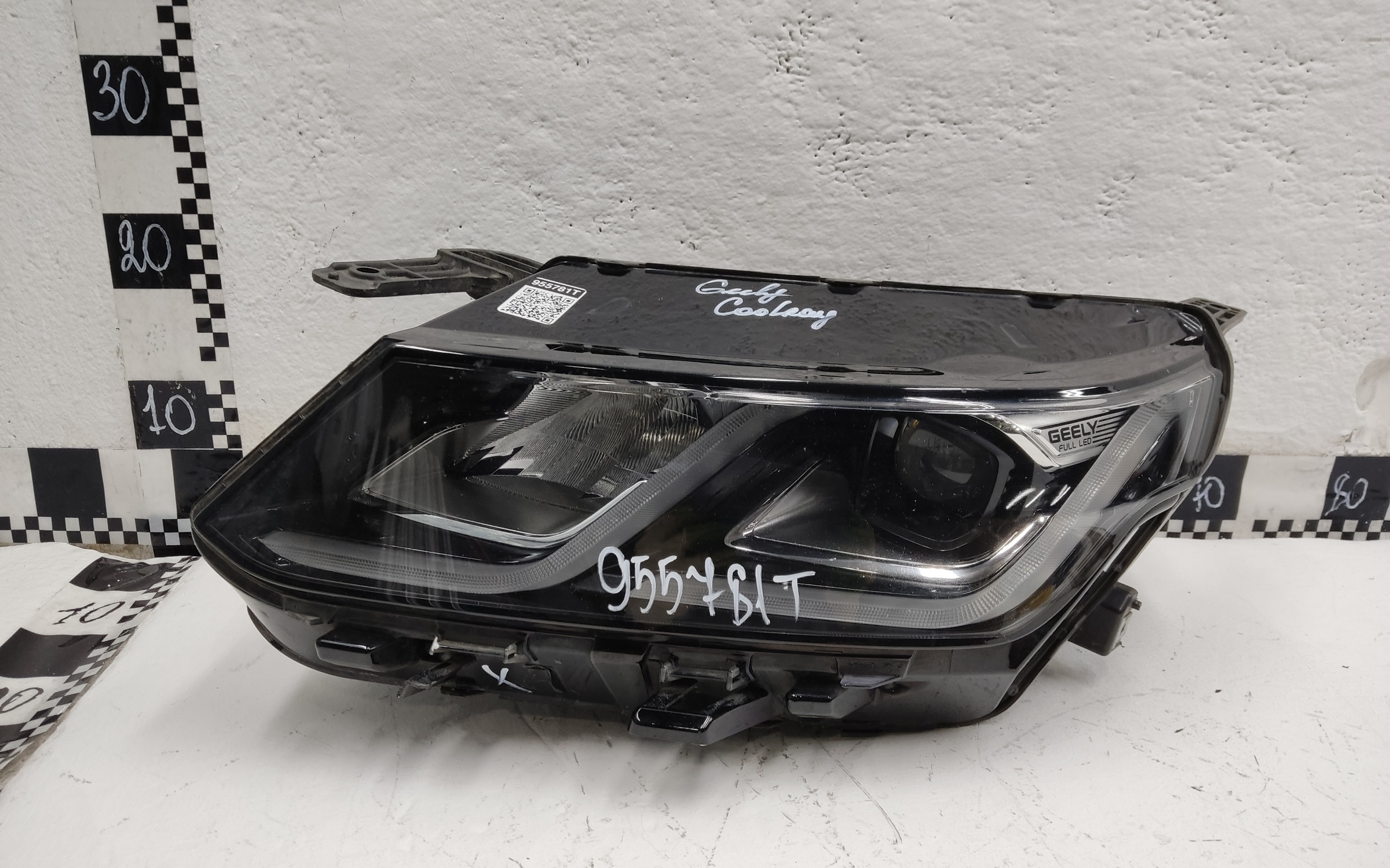 Фара передняя левая Geely Coolray LED