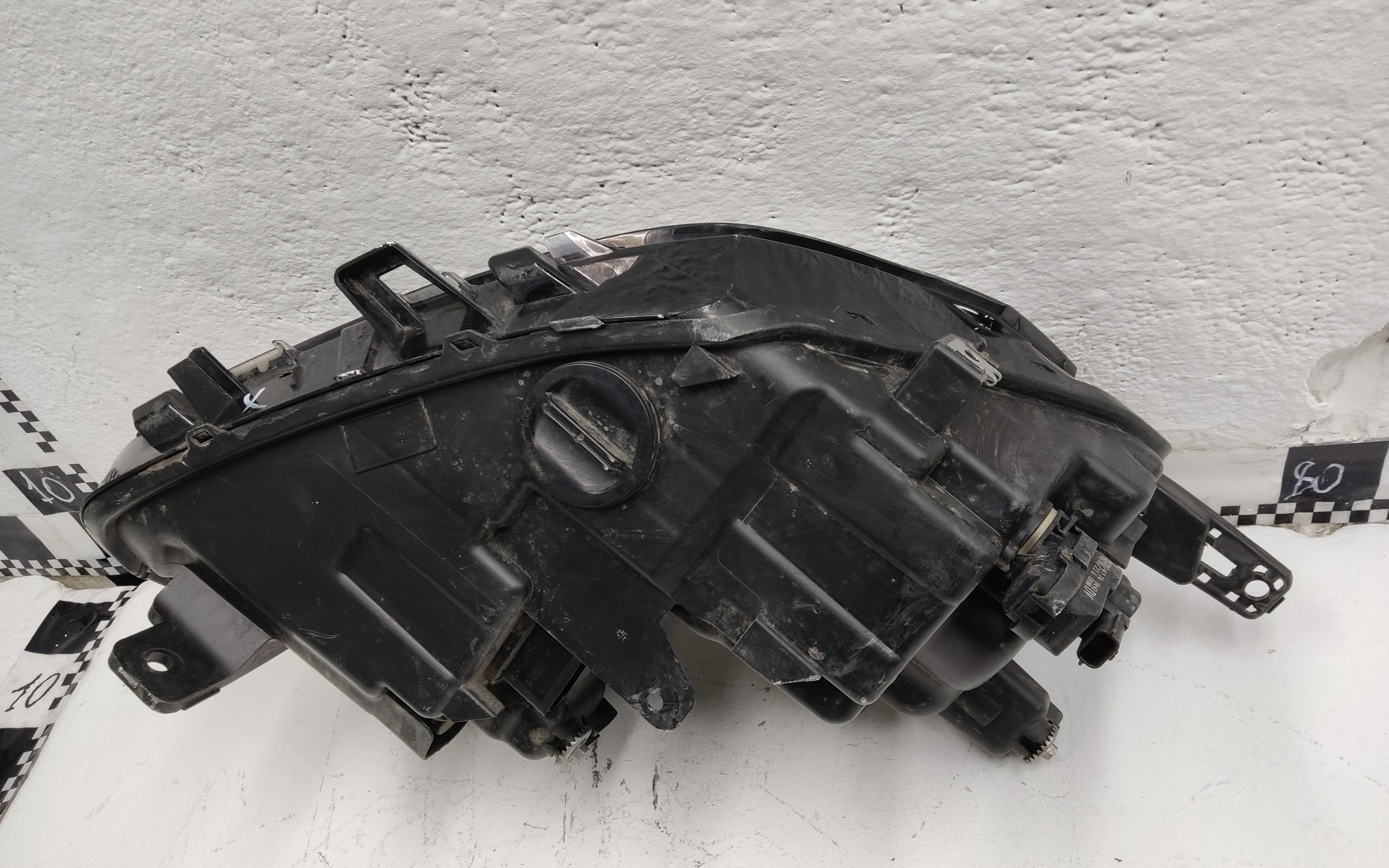 Фара передняя левая Geely Coolray LED