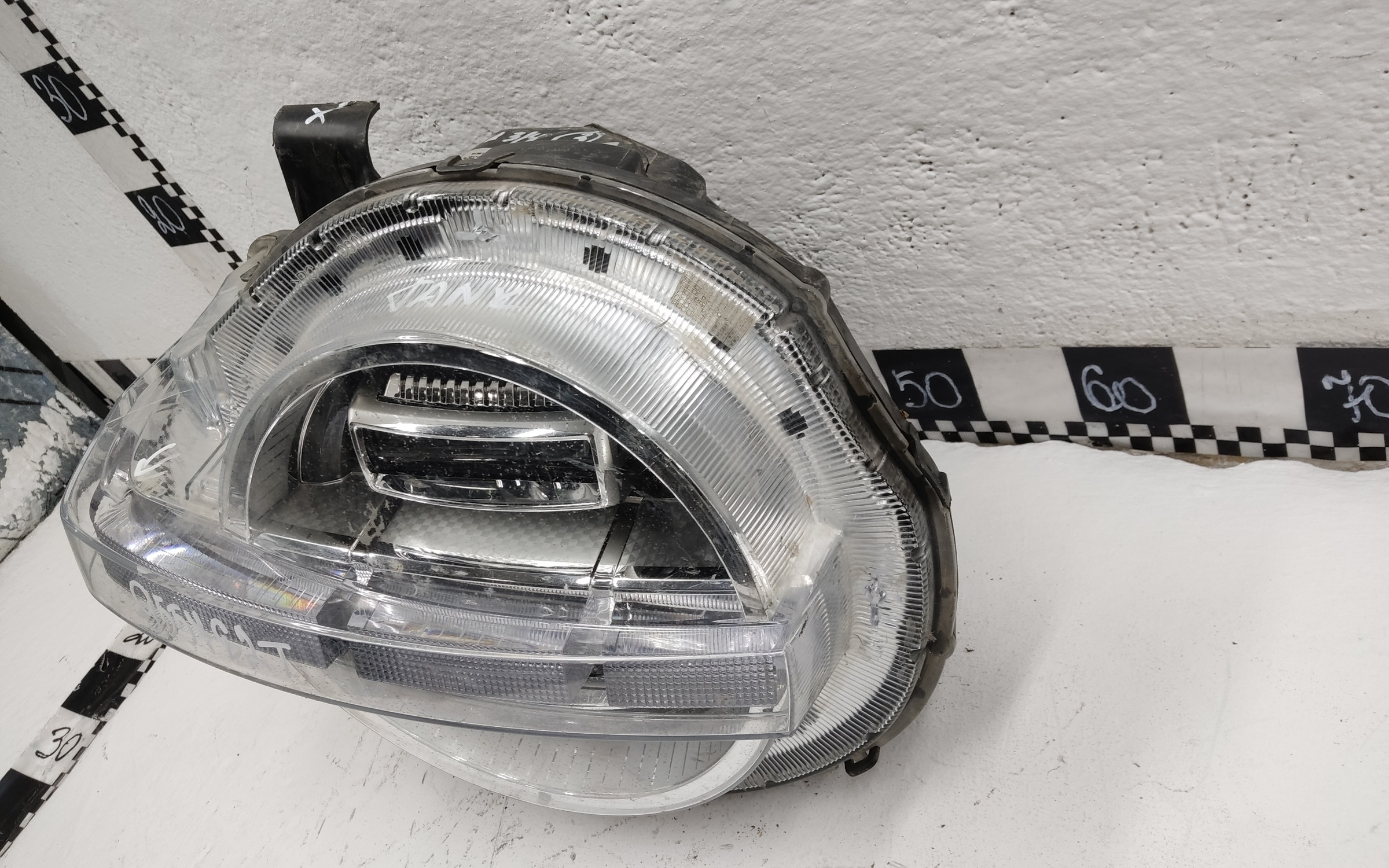 Фара передняя правая Tank 300 LED