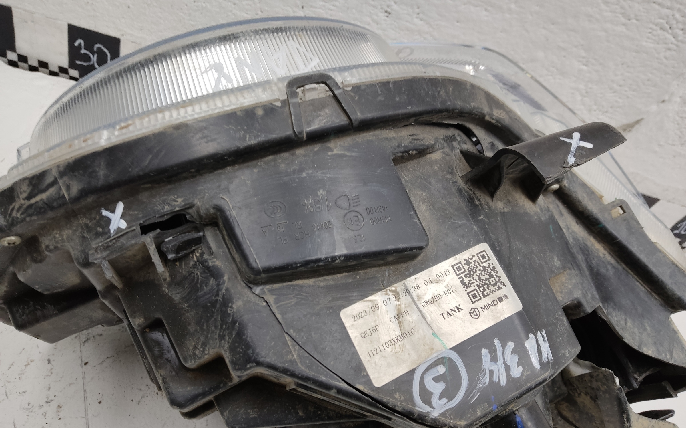 Фара передняя правая Tank 300 LED