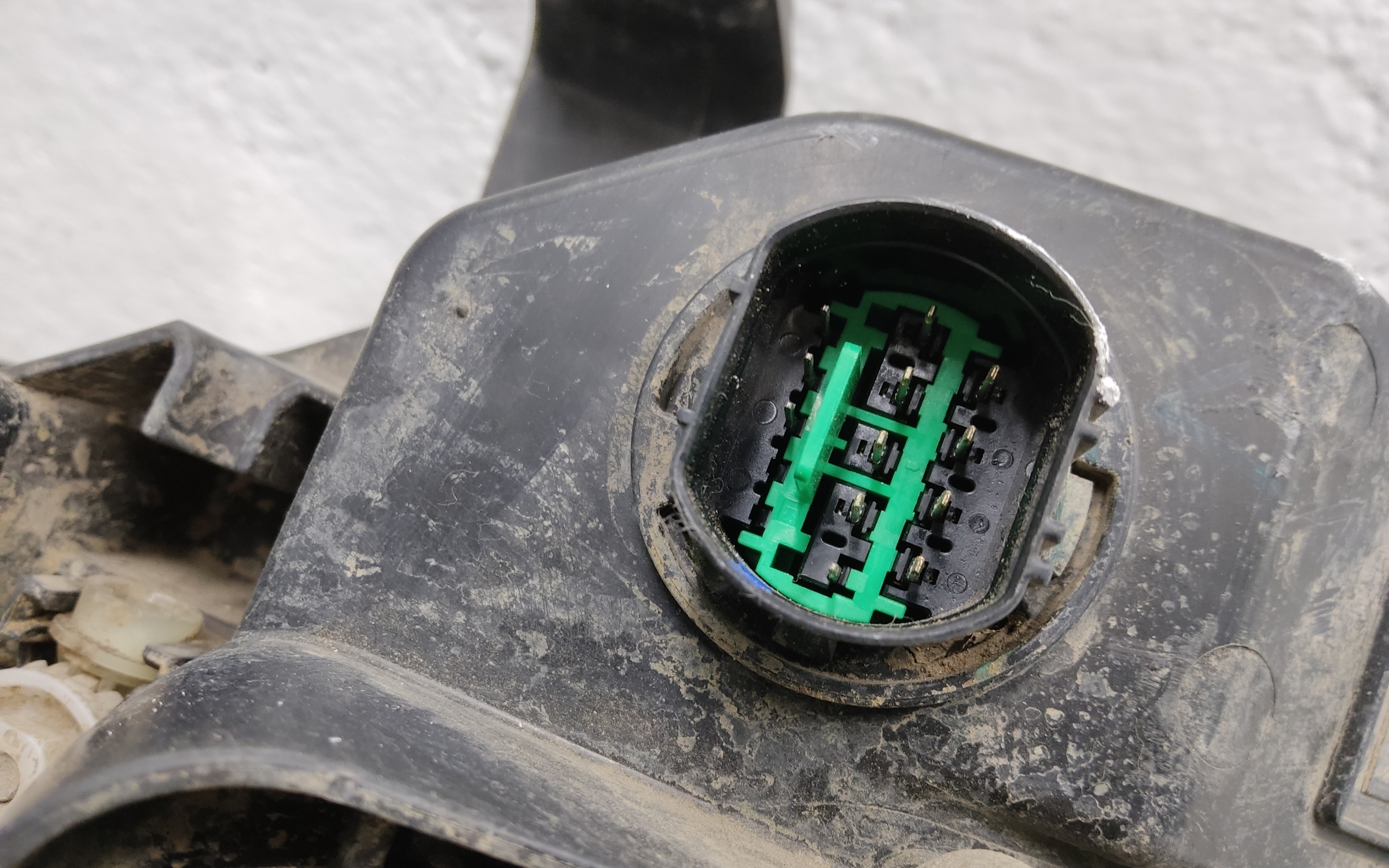 Фара передняя левая Tank 300 LED