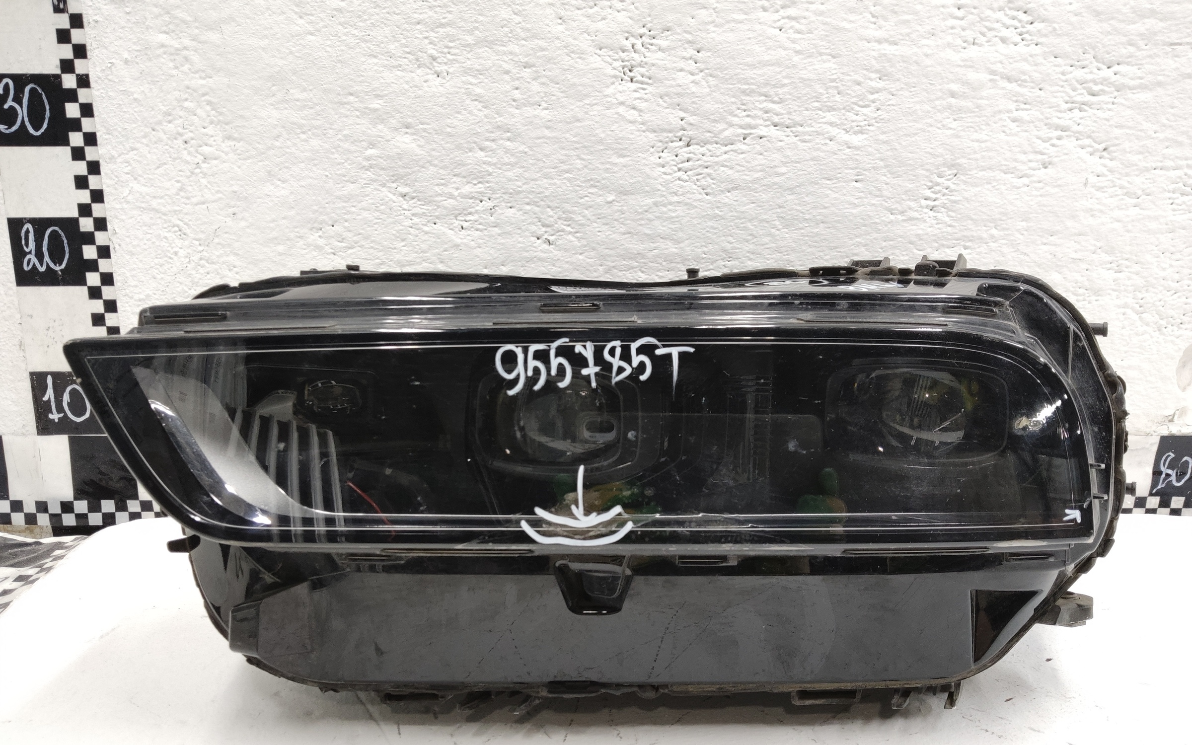 Фара передняя левая BMW X7 G07 Restail LED