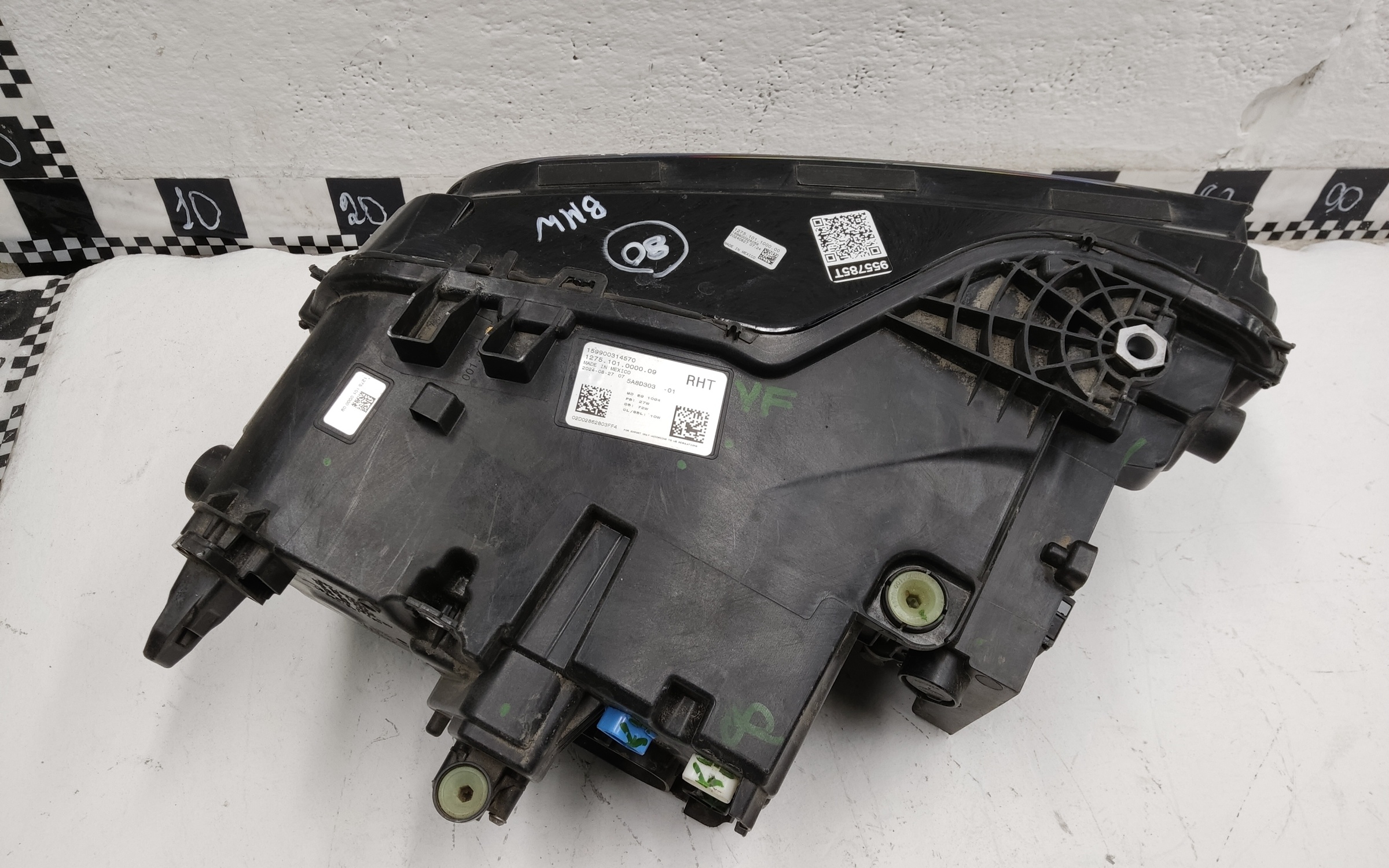 Фара передняя левая BMW X7 G07 Restail LED