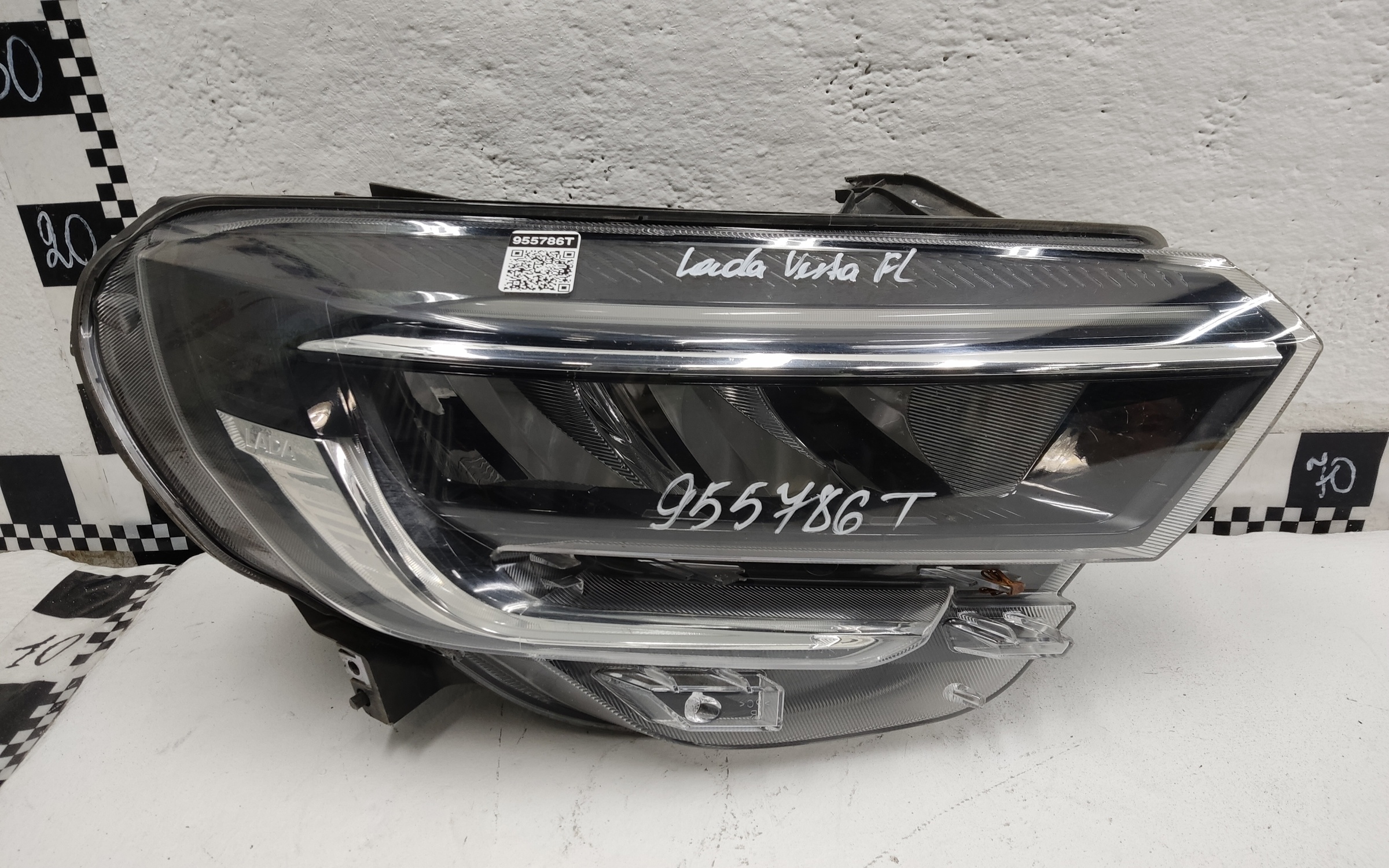 Фара передняя правая Lada Vesta 1 Restail LED