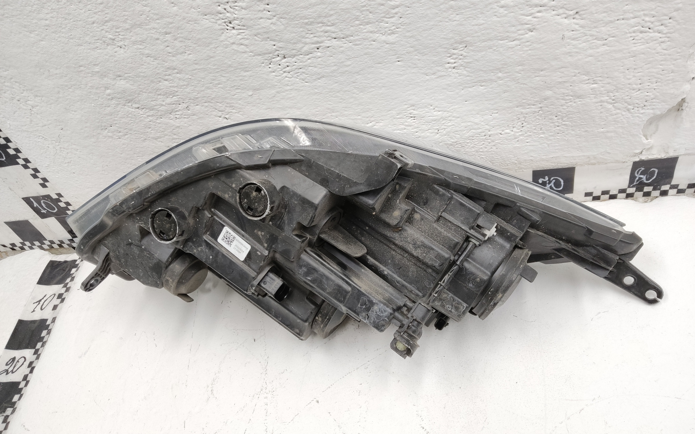 Фара передняя левая Chery Tiggo 4 Pro  LED