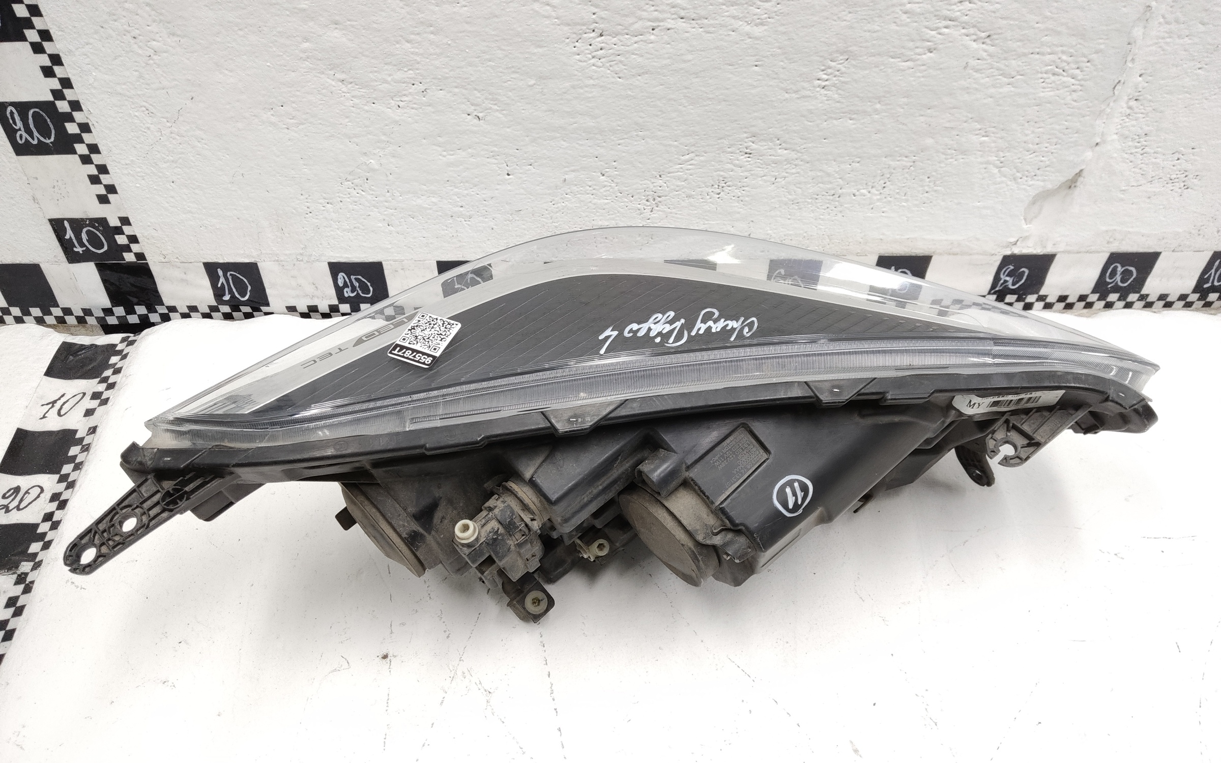 Фара передняя левая Chery Tiggo 4 Pro  LED