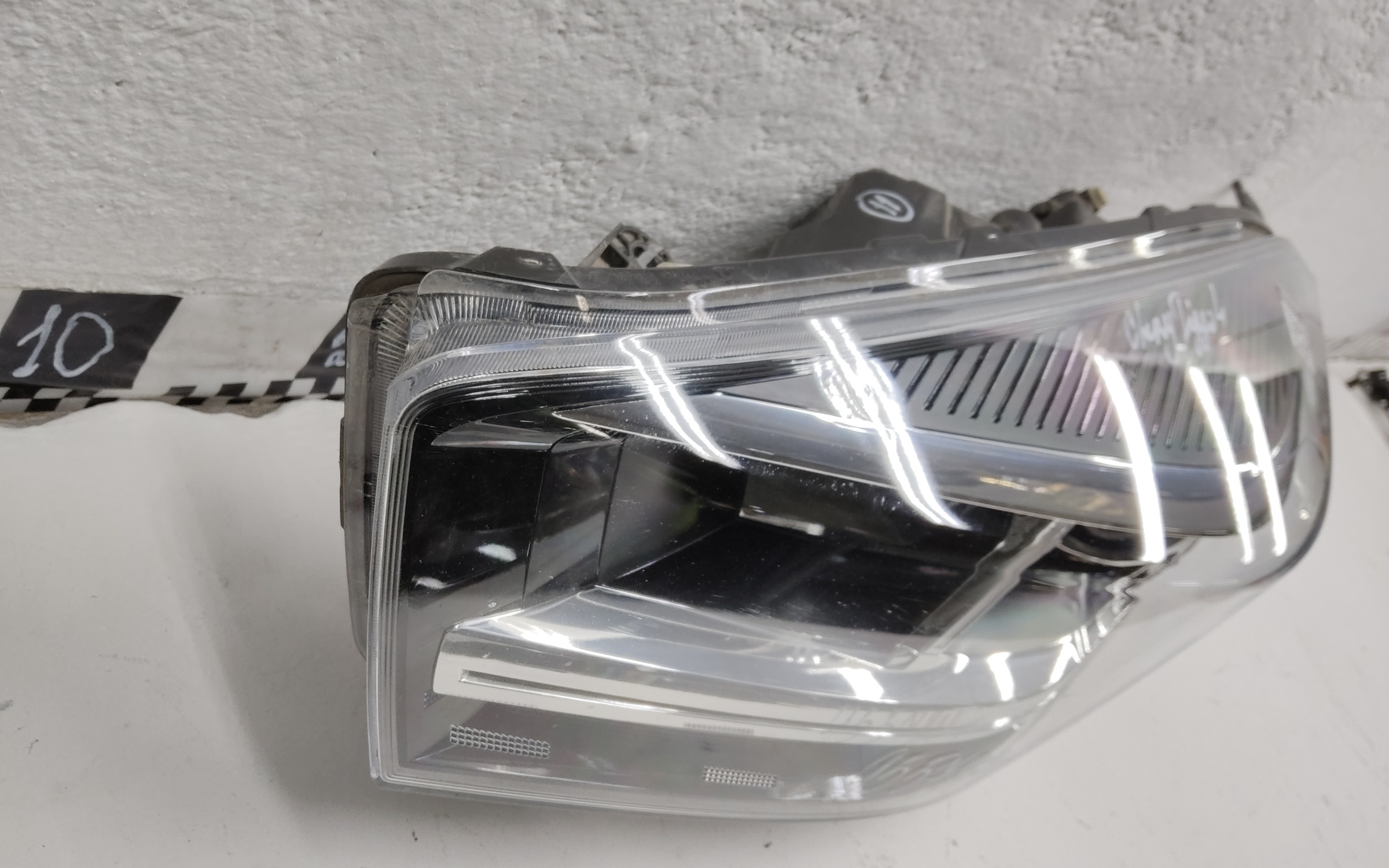 Фара передняя левая Chery Tiggo 4 Pro  LED