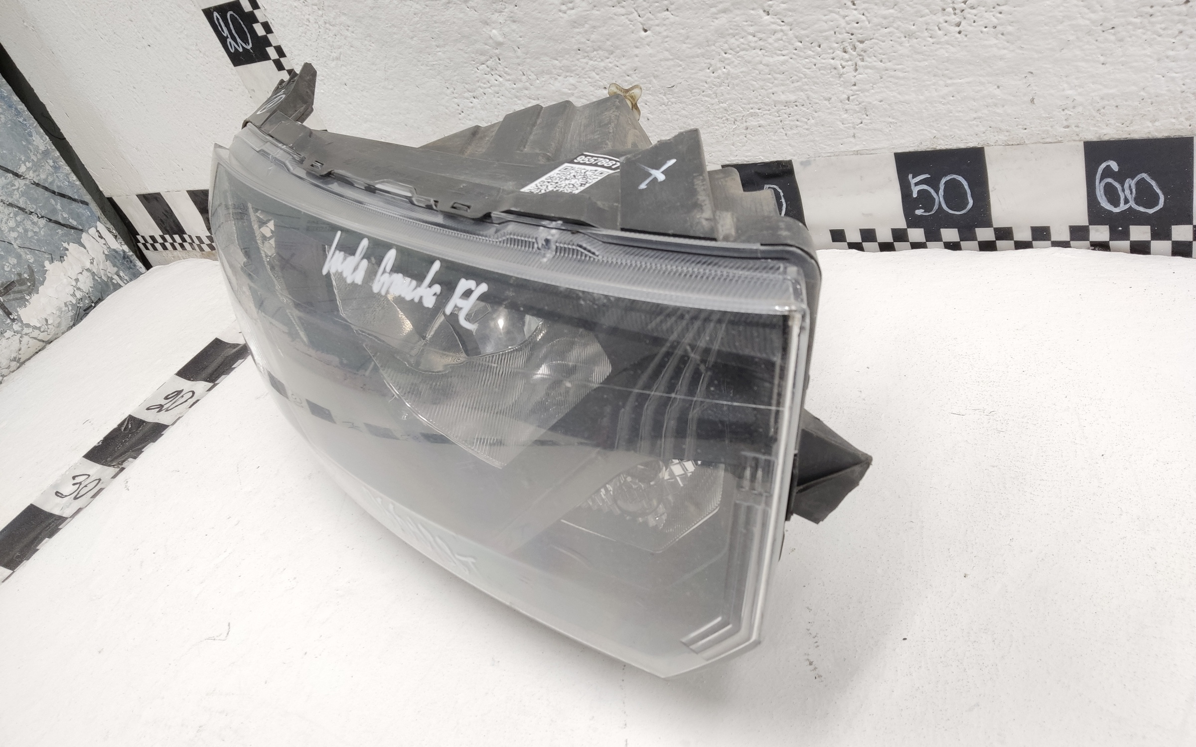 Фара передняя правая Lada Granta 1 Restail галоген