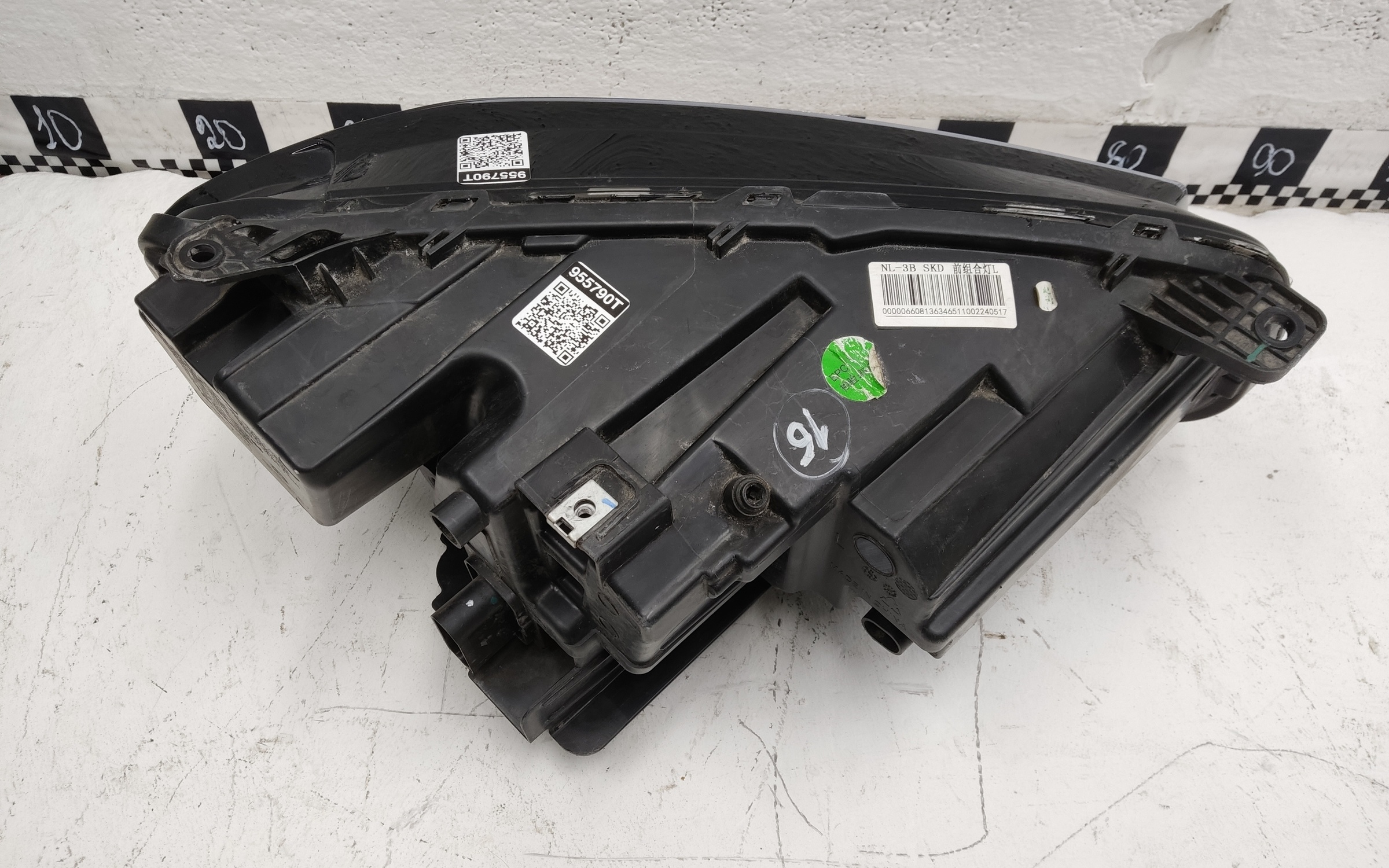 Фара передняя левая Belgee X70 LED 13 контактов