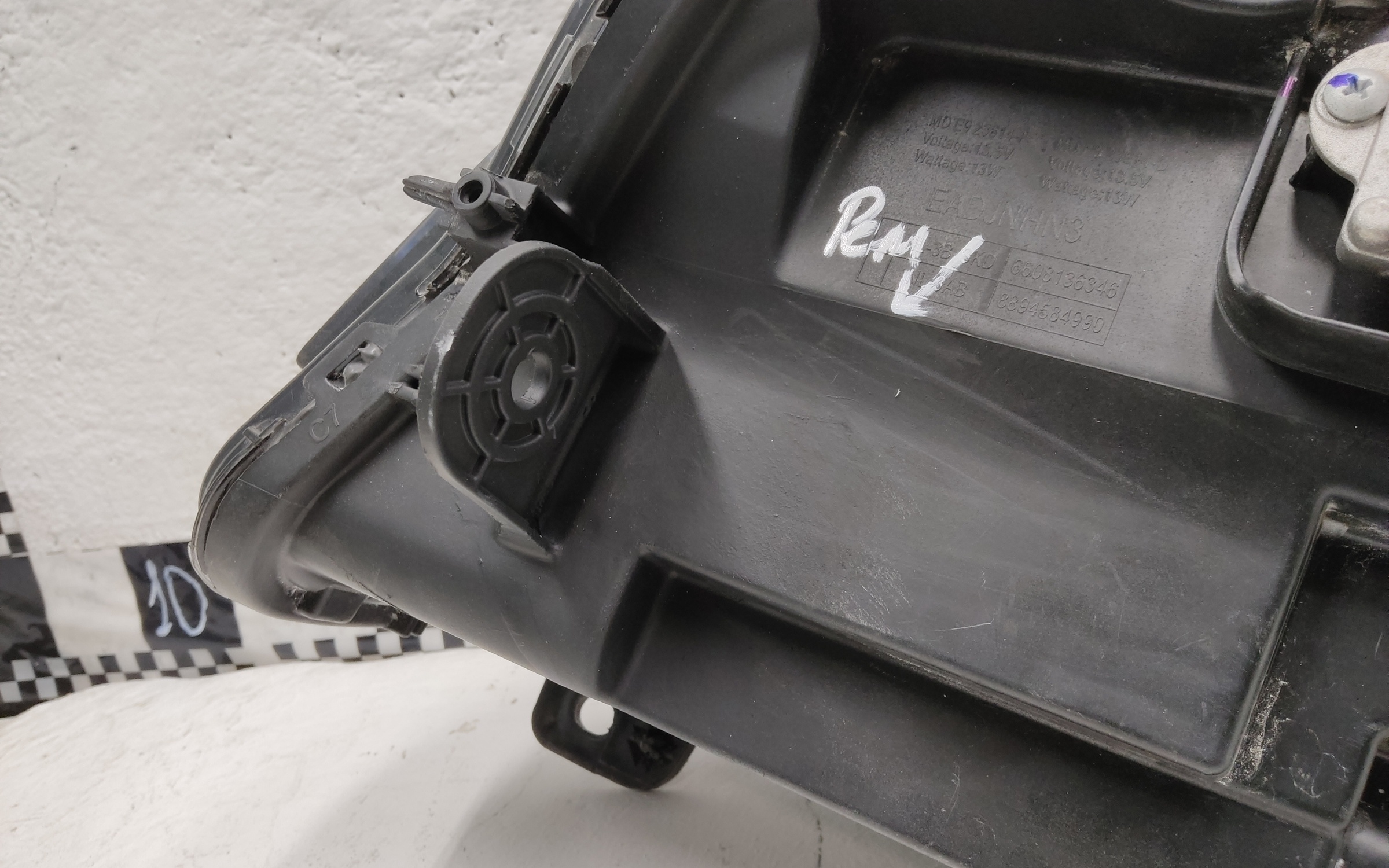 Фара передняя левая Belgee X70 LED 13 контактов